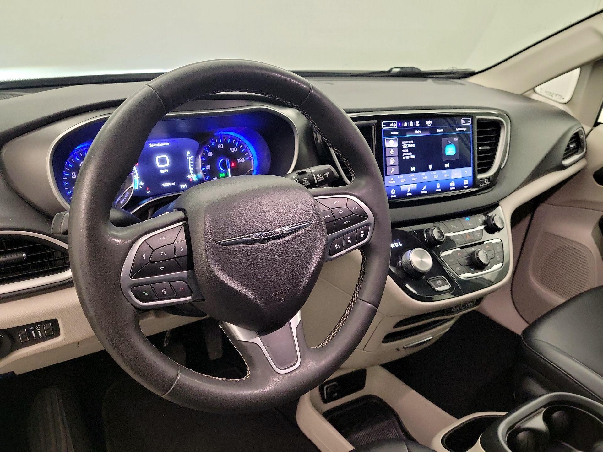 Thumbnail: 2024 Chrysler Pacifica - 9