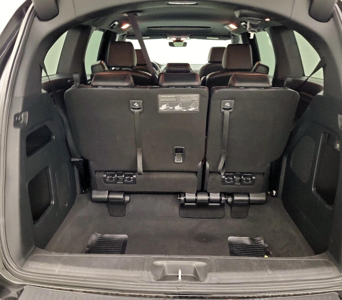 Trunk/Cargo (Seats Up)