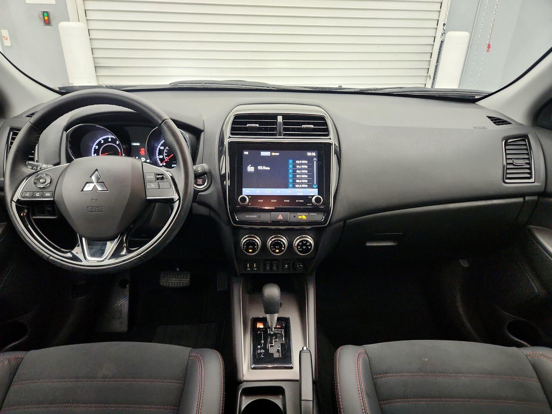 Thumbnail: 2023 Mitsubishi Outlander Sport - 9