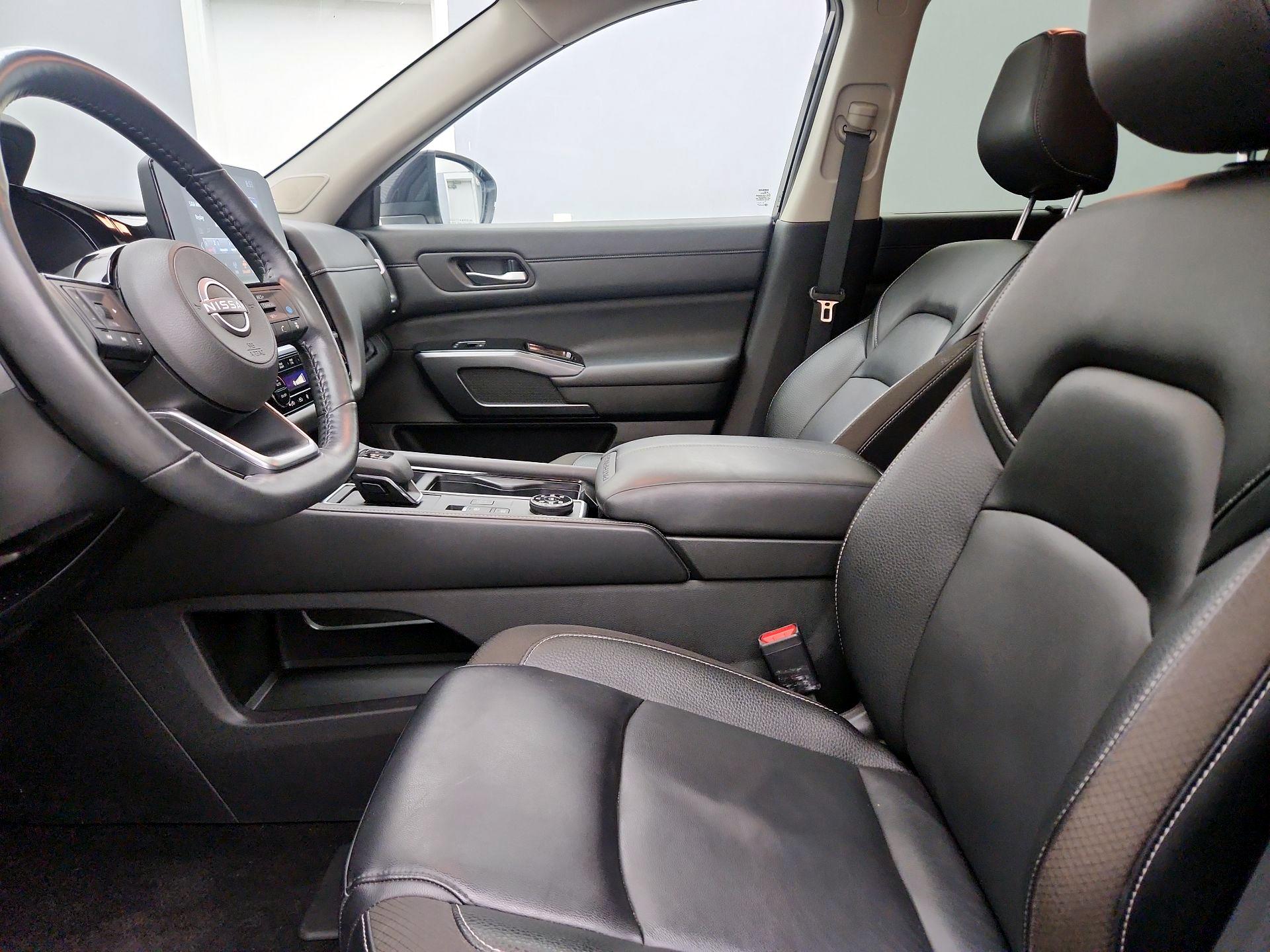 Thumbnail: 2024 Nissan Pathfinder - 11