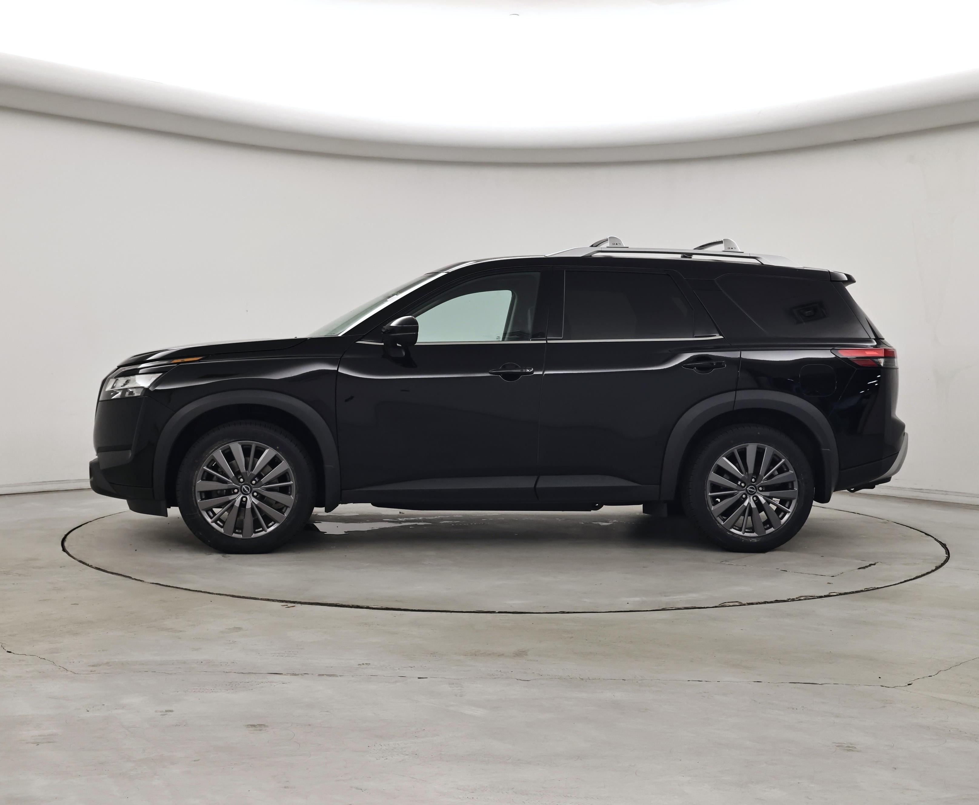 Thumbnail: 2024 Nissan Pathfinder - 3
