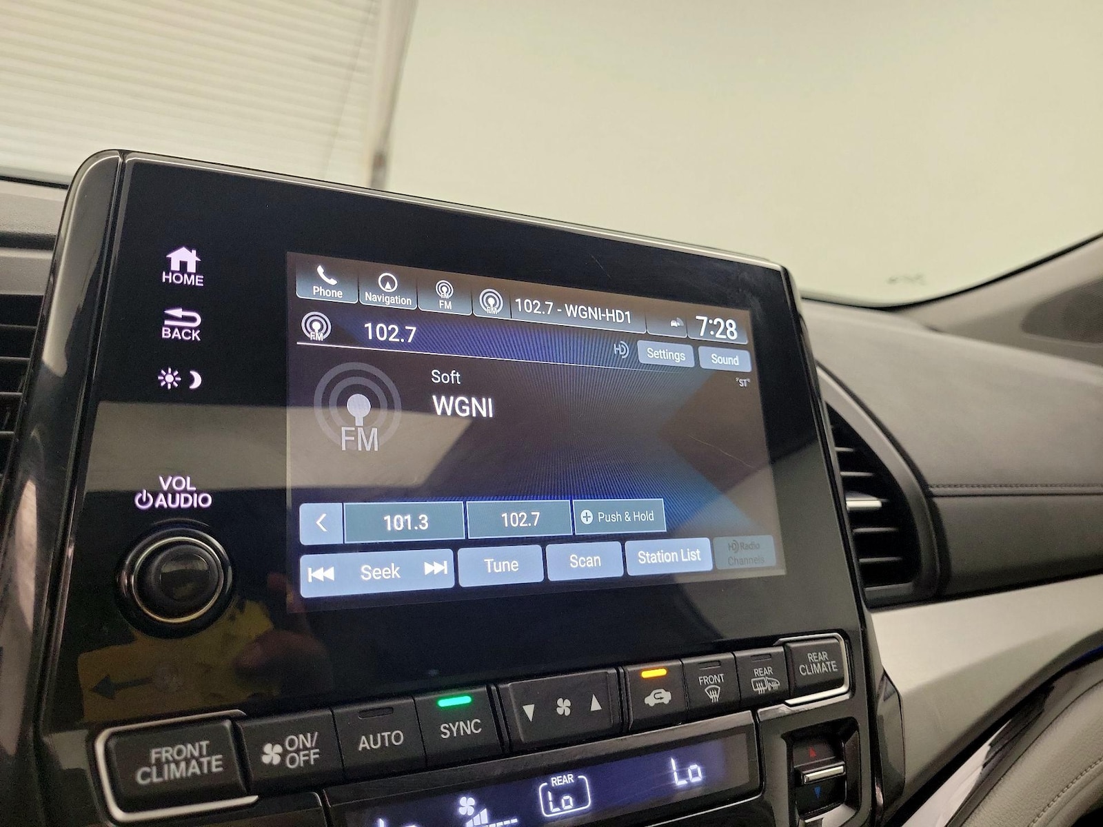 2024 Honda Odyssey Touring - Photo 17