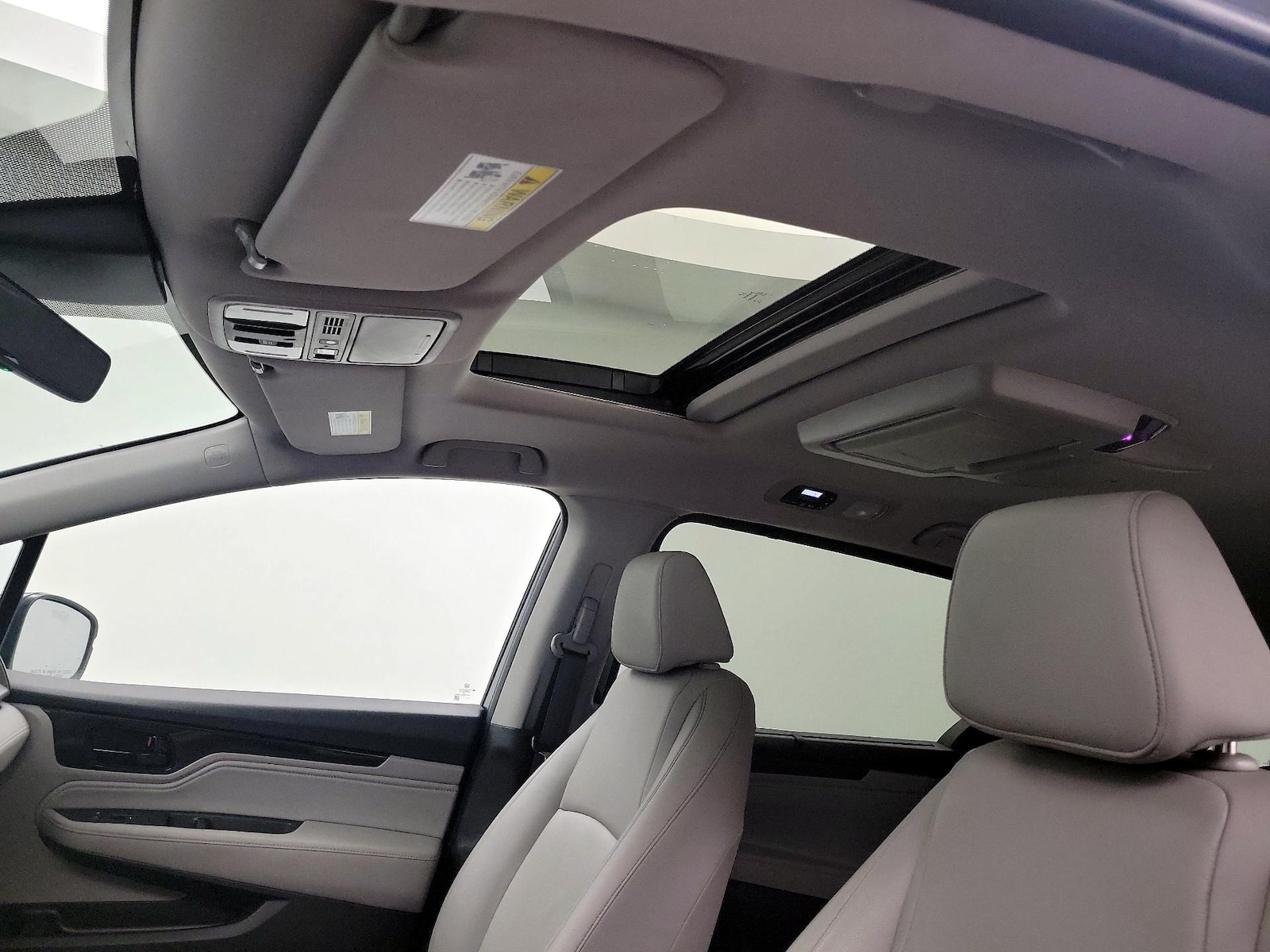 2024 Honda Odyssey Touring - Photo 21