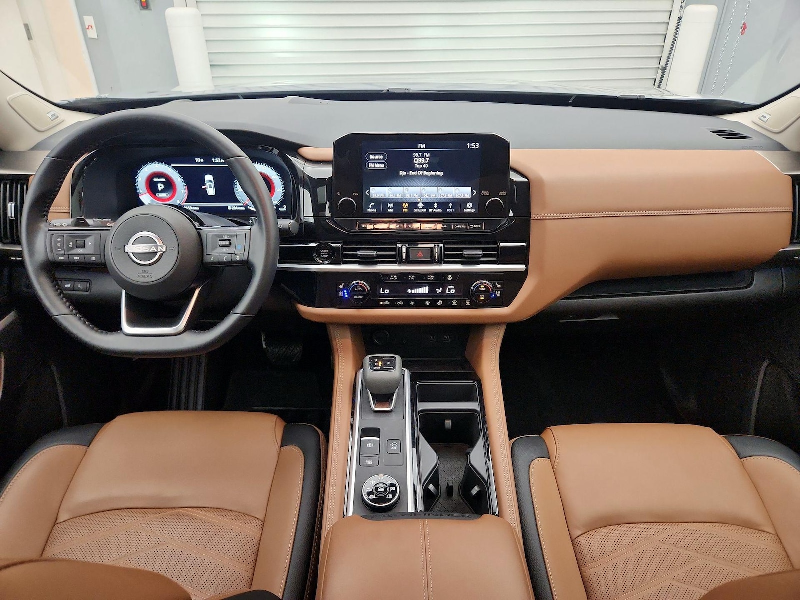 2025 Nissan Pathfinder Platinum - Photo 10