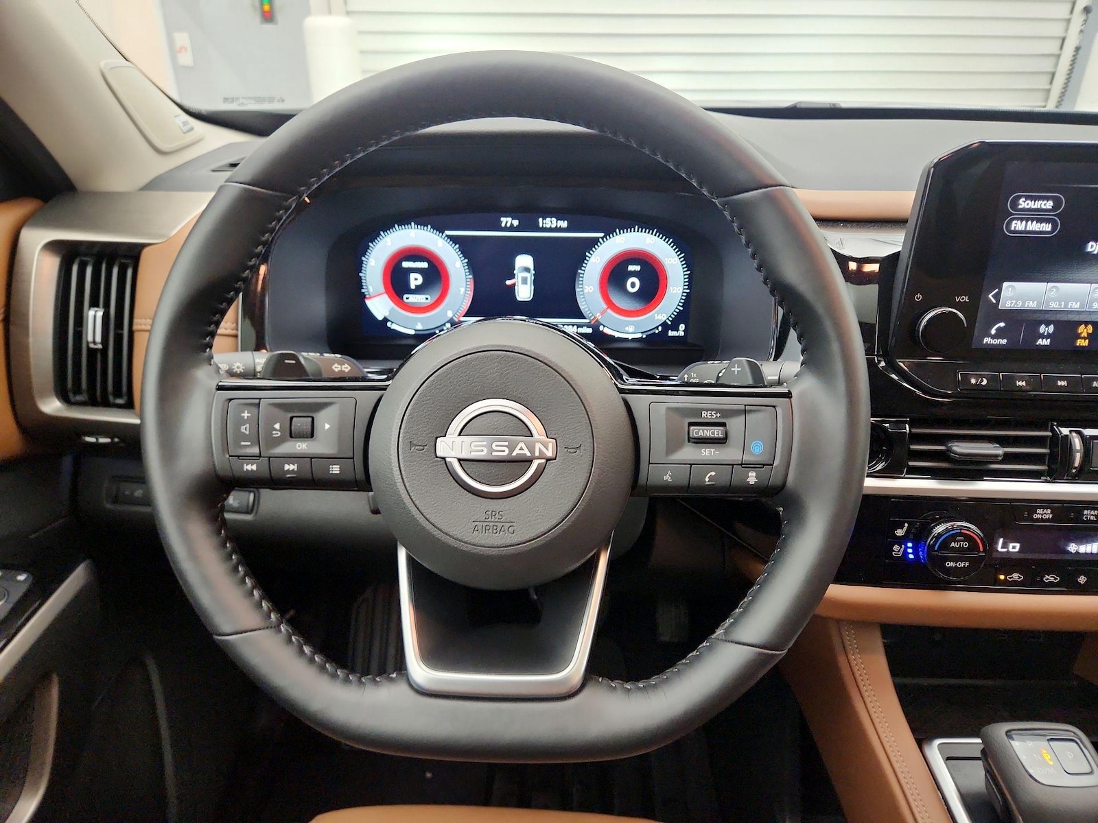 2025 Nissan Pathfinder Platinum - Photo 11