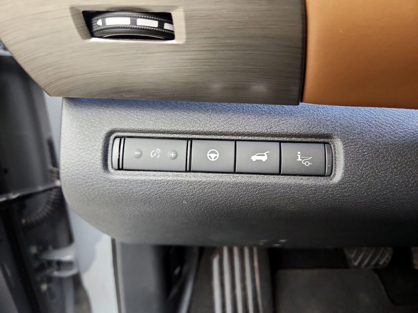 2025 Nissan Pathfinder Platinum - Photo 14