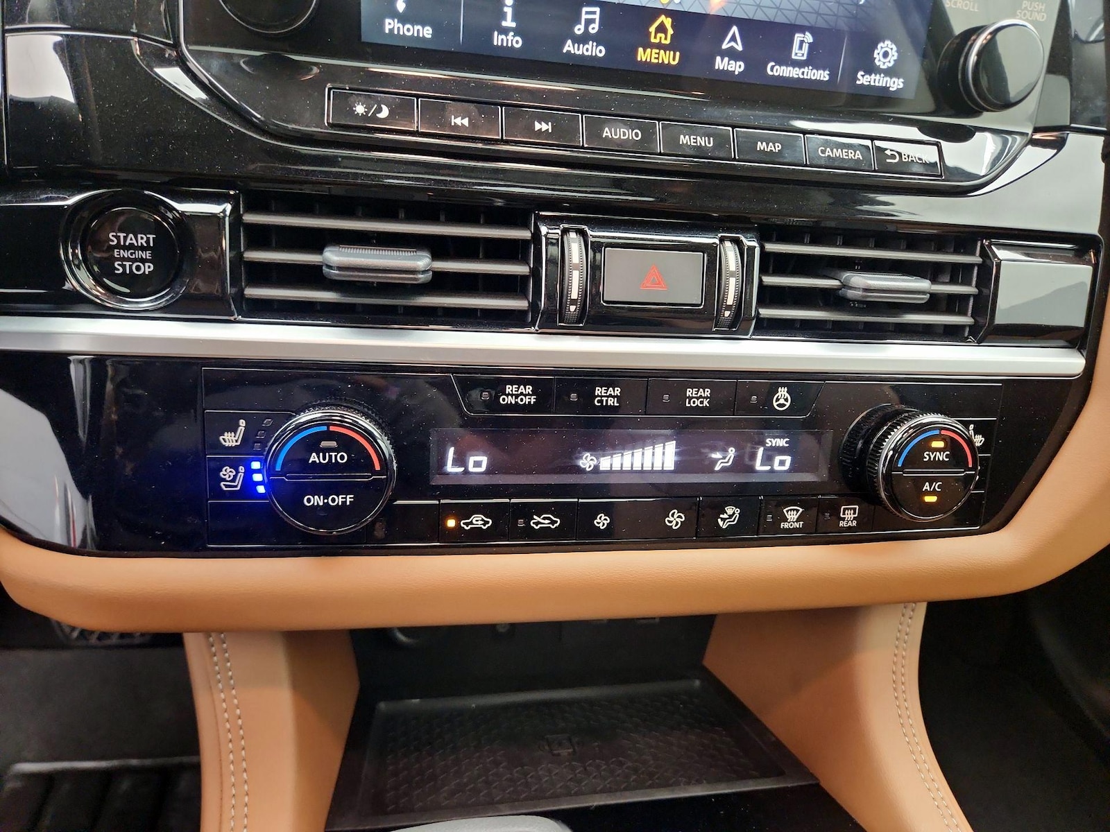 2025 Nissan Pathfinder Platinum - Photo 17