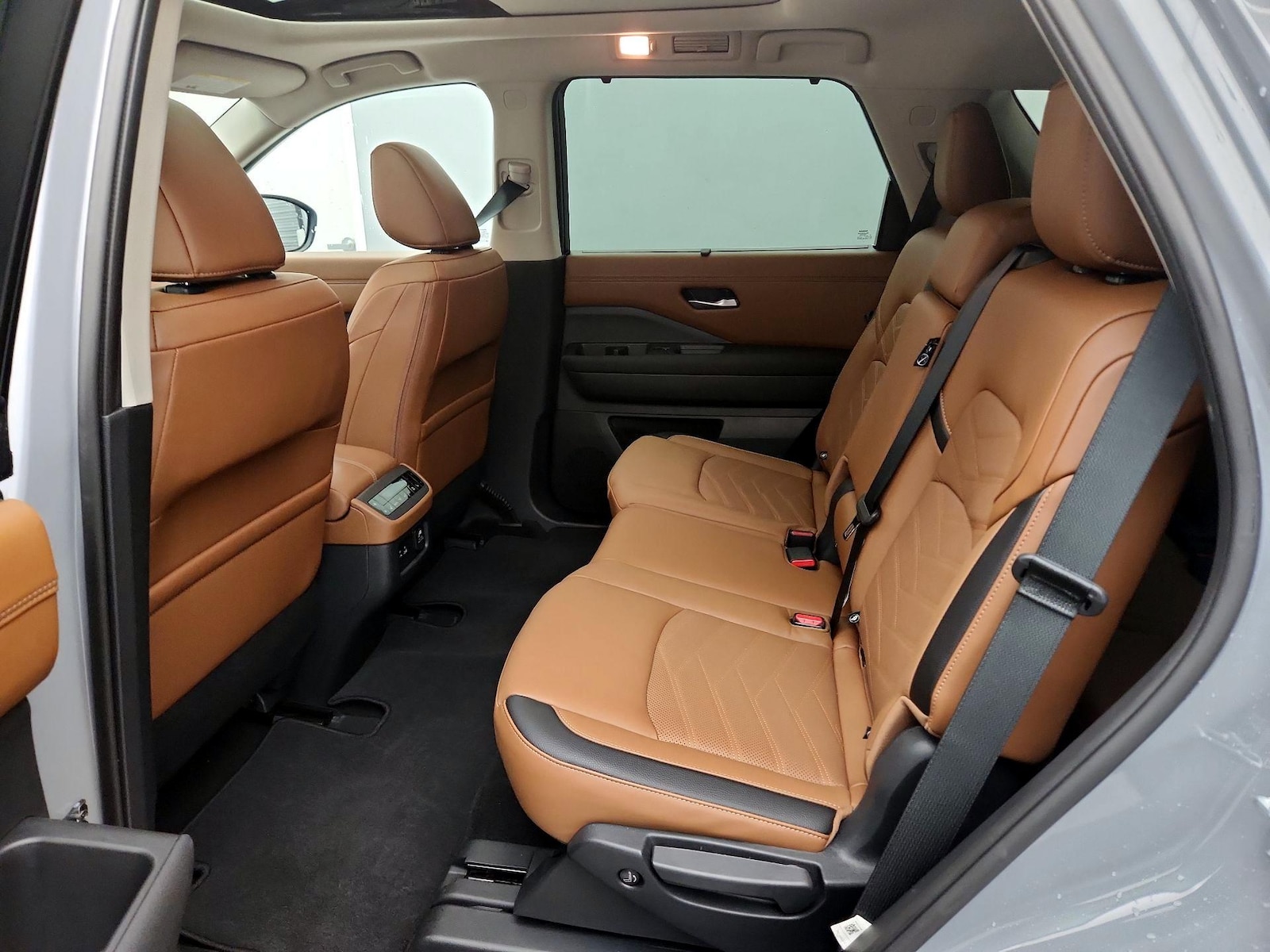 2025 Nissan Pathfinder Platinum - Photo 21