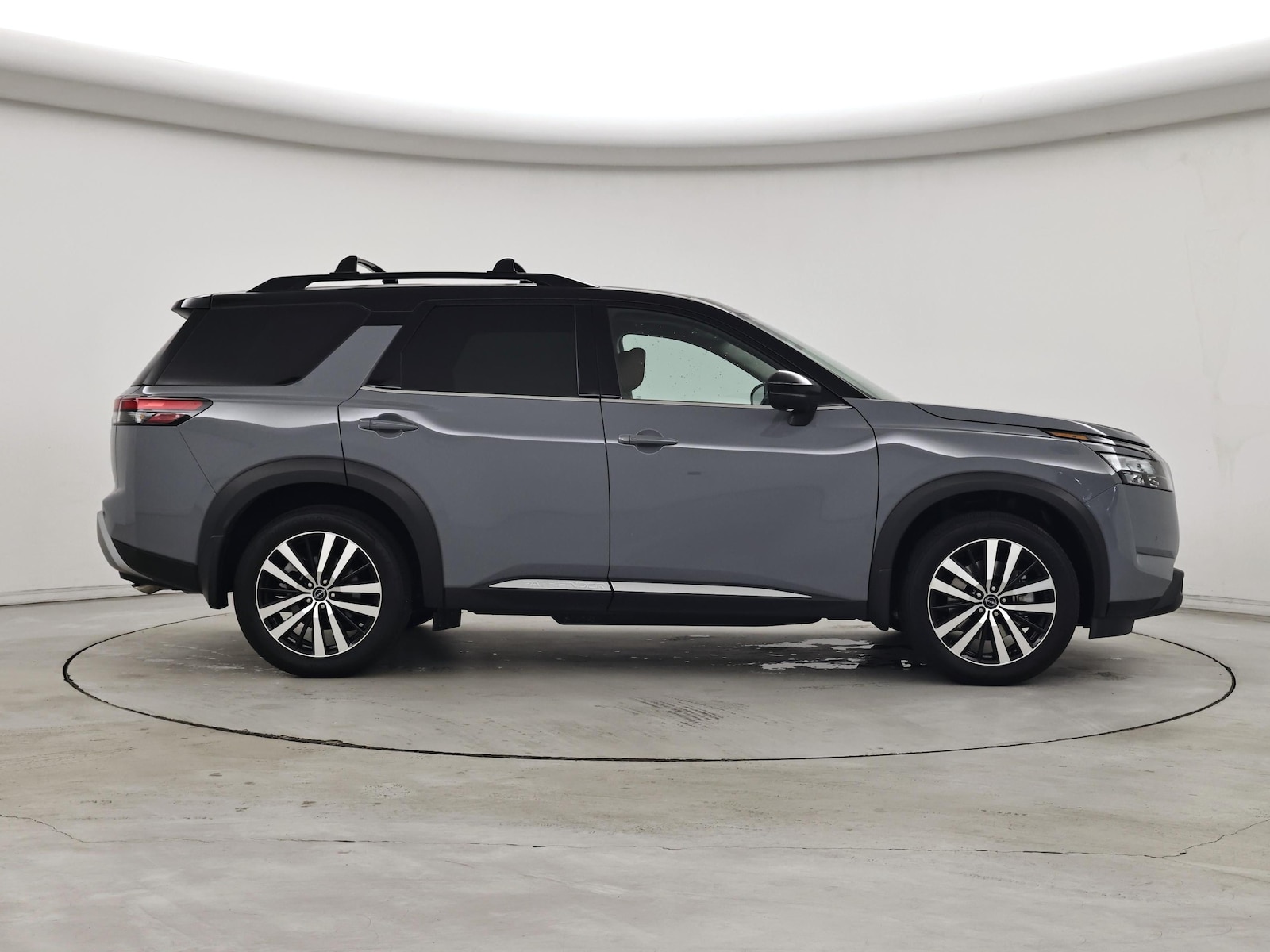 2025 Nissan Pathfinder Platinum - Photo 8