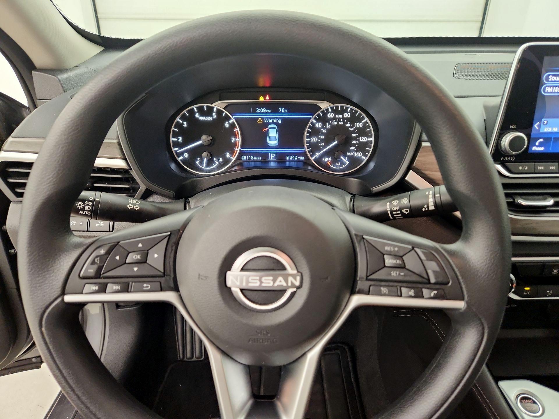 Thumbnail: 2023 Nissan Altima - 10