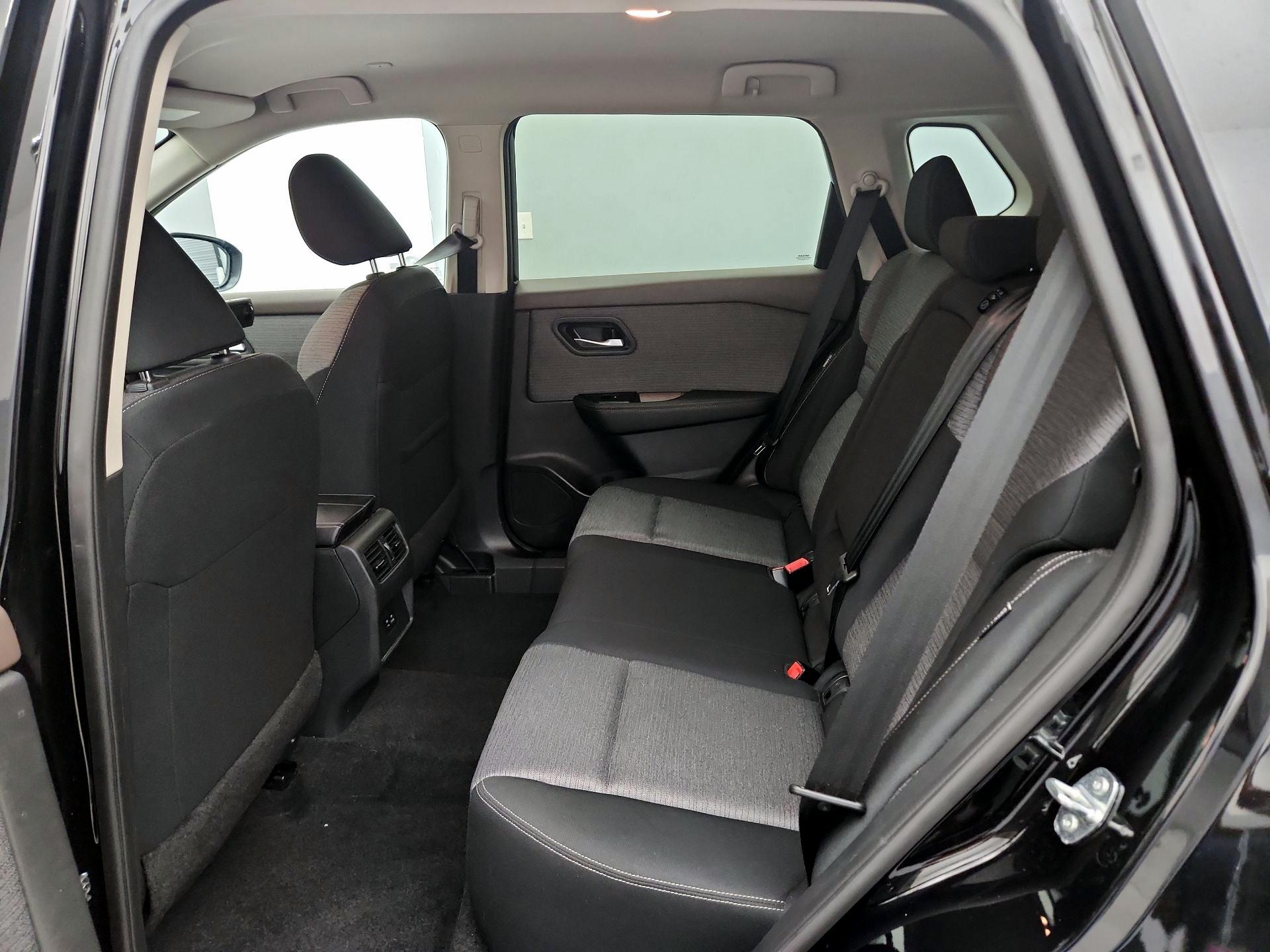 Thumbnail: 2023 Nissan Rogue - 19