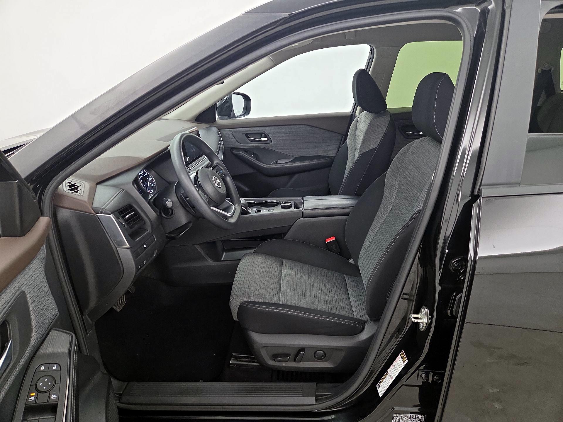 Thumbnail: 2023 Nissan Rogue - 11