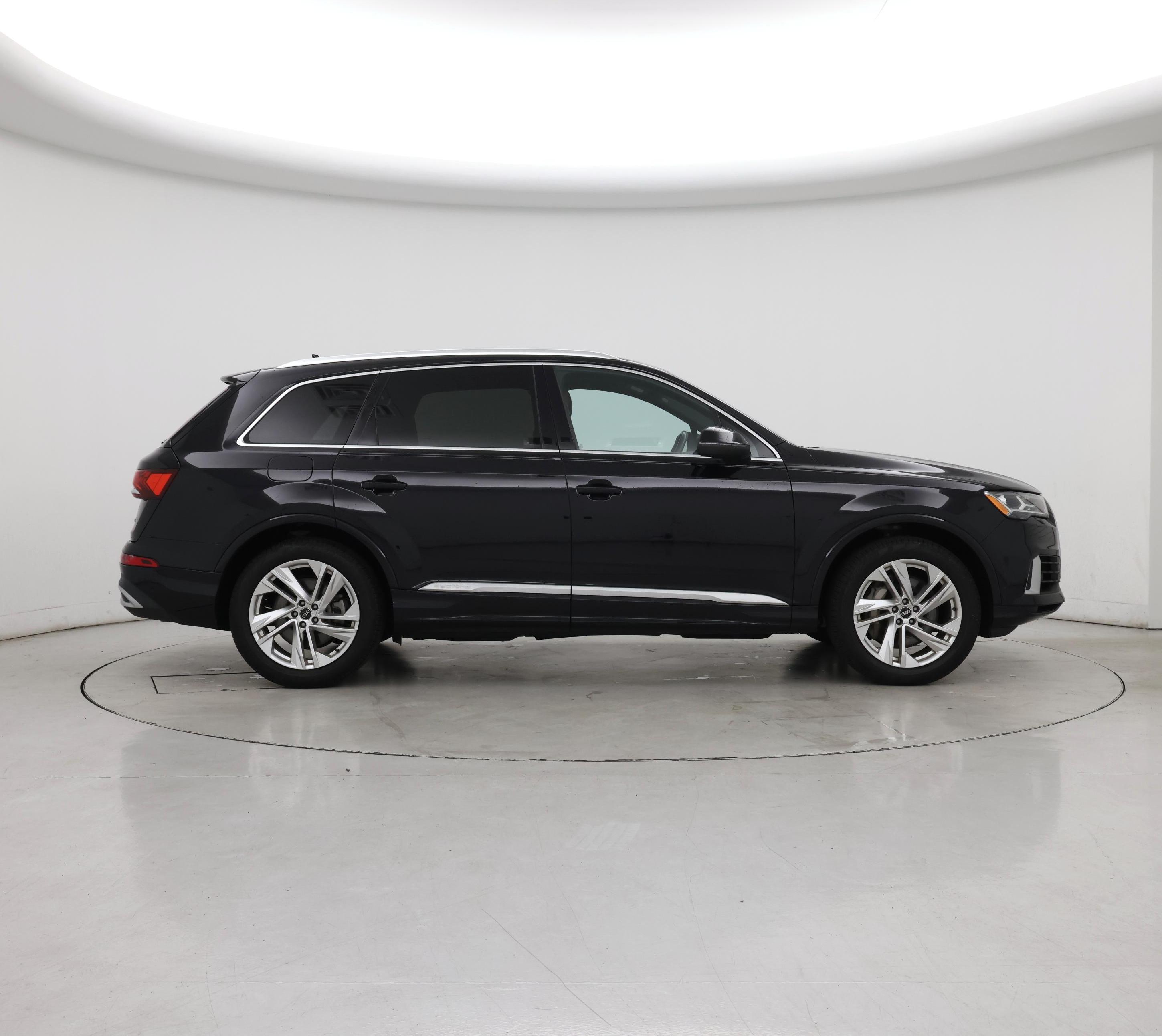 Thumbnail: 2021 Audi Q7 - 7