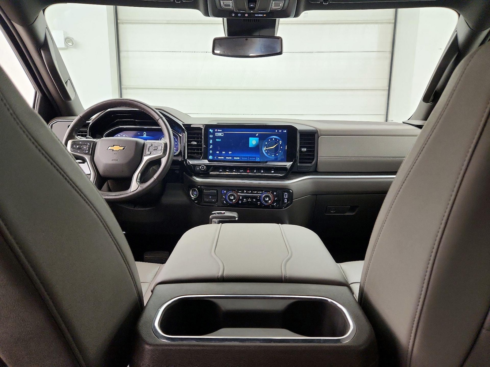 2023 Chevrolet Silverado 1500 LTZ - Photo 10