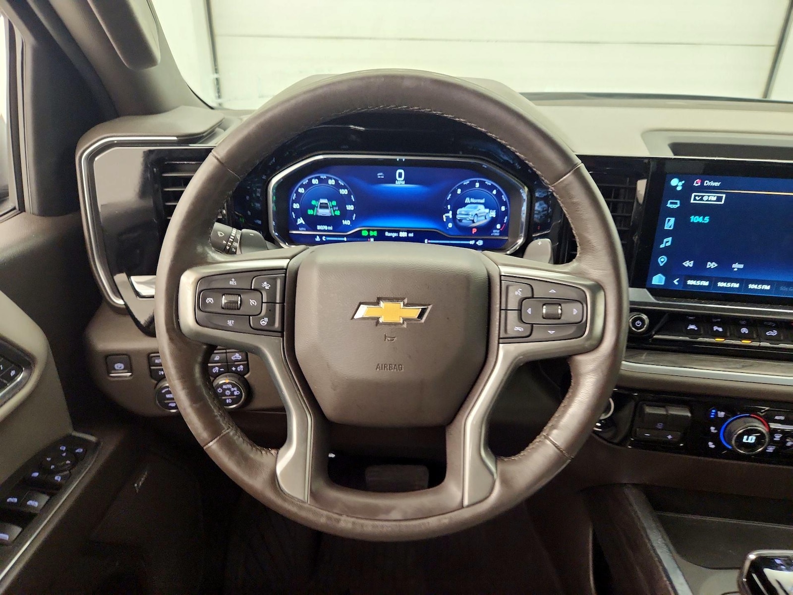 2023 Chevrolet Silverado 1500 LTZ - Photo 11