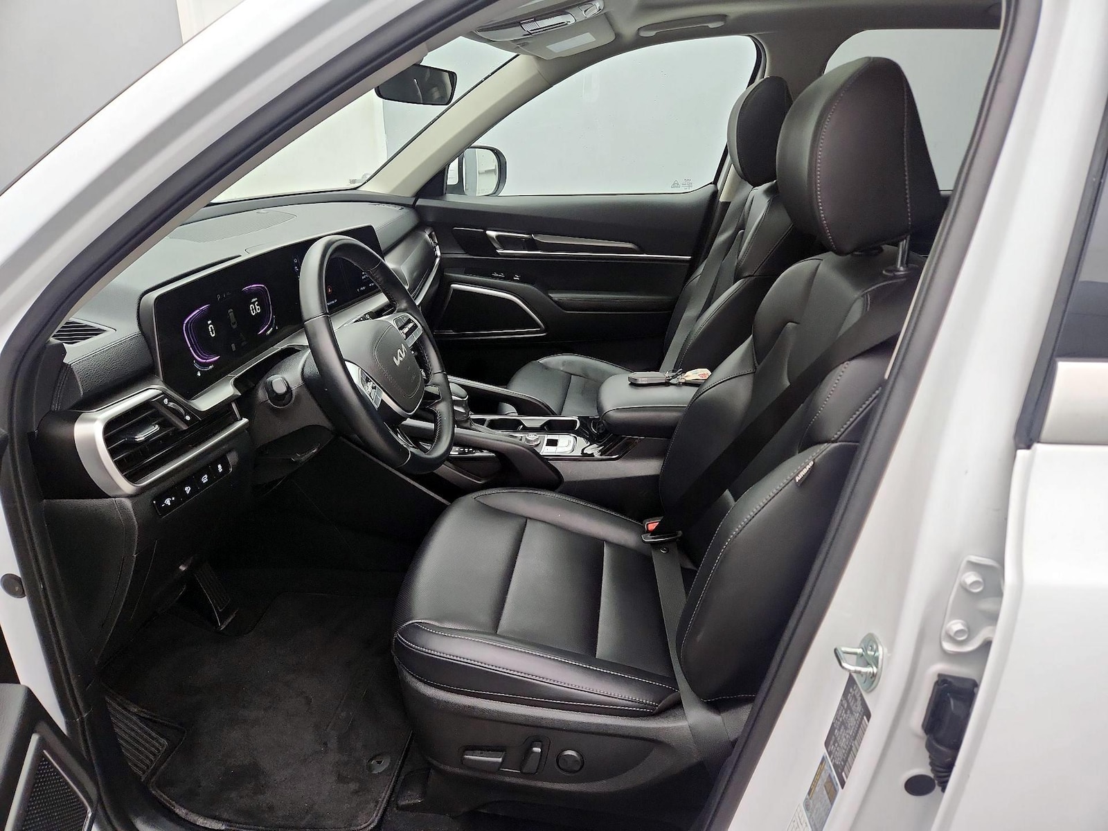 2025 Kia Telluride S - Photo 12