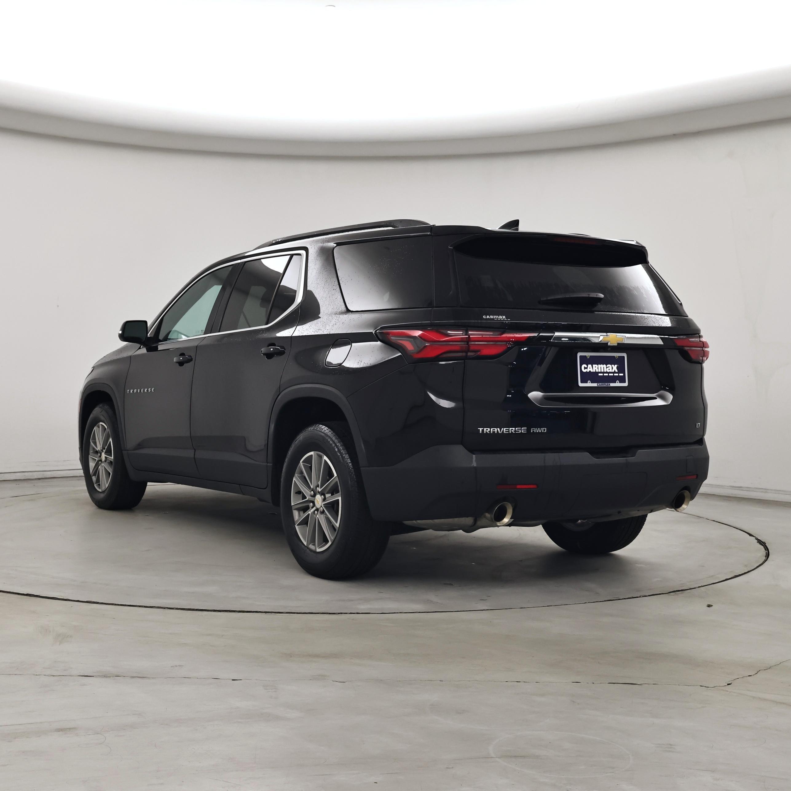 Thumbnail: 2023 Chevrolet Traverse - 2