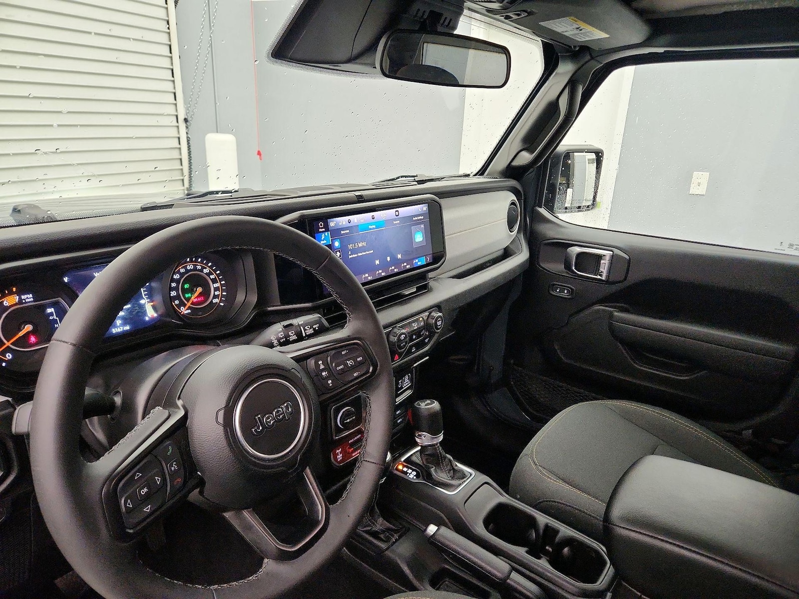 2025 Jeep Wrangler 2-Door Willys - Photo 10