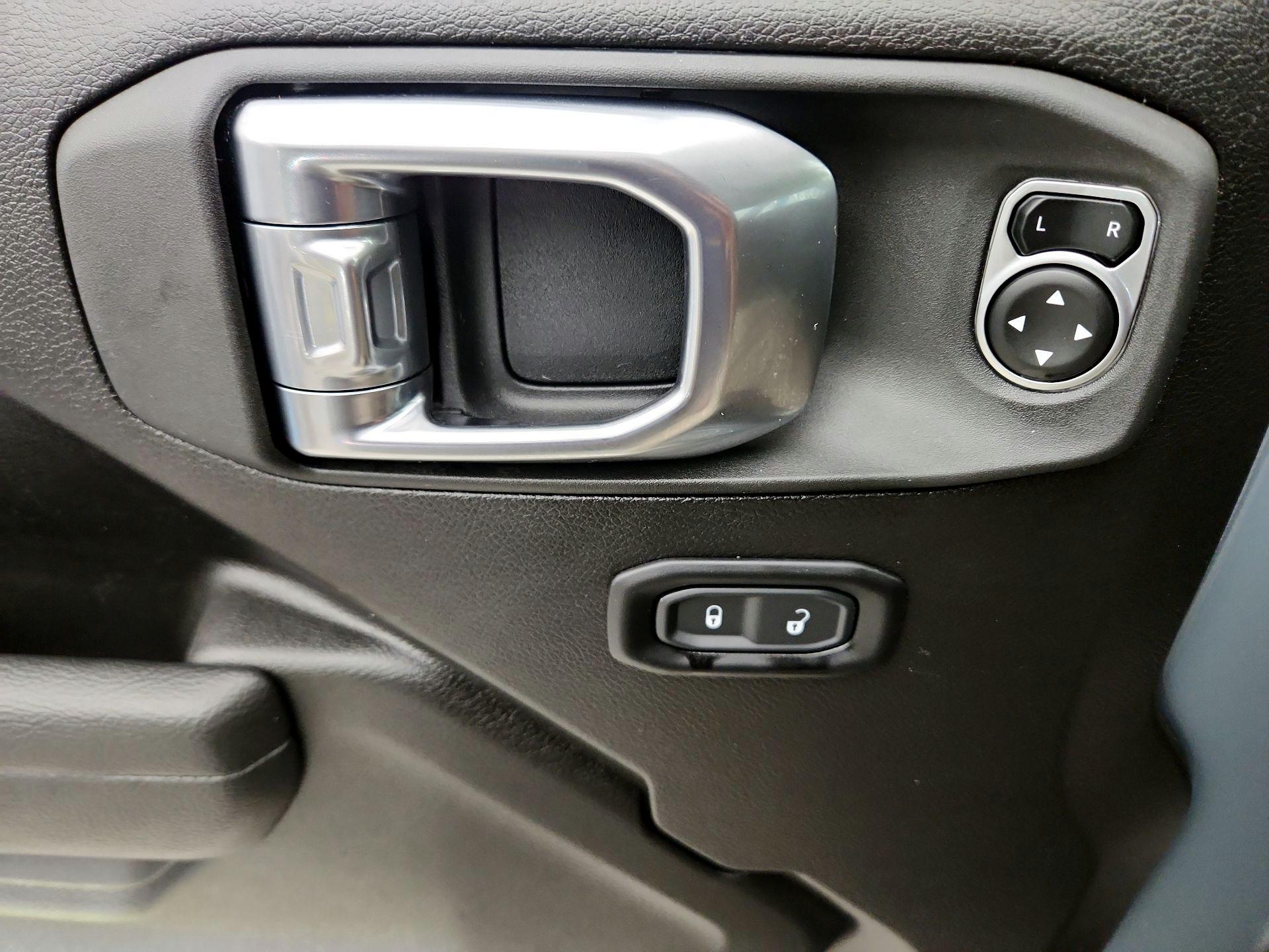 Thumbnail: 2025 Jeep Wrangler - 12