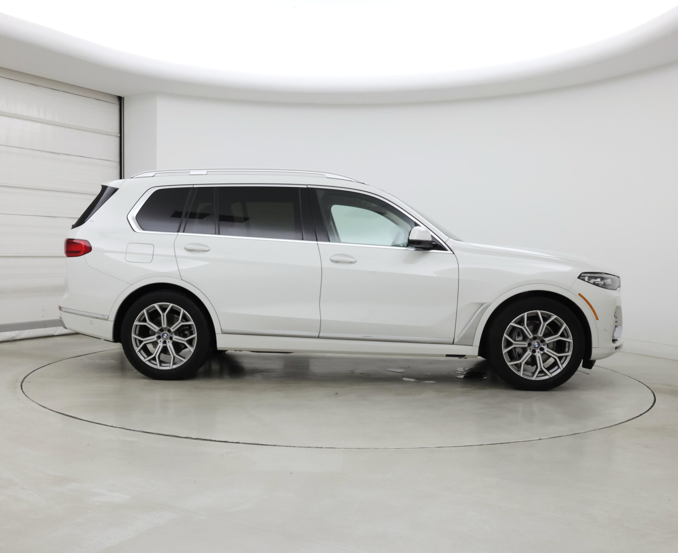 Thumbnail: 2022 BMW X7 - 7