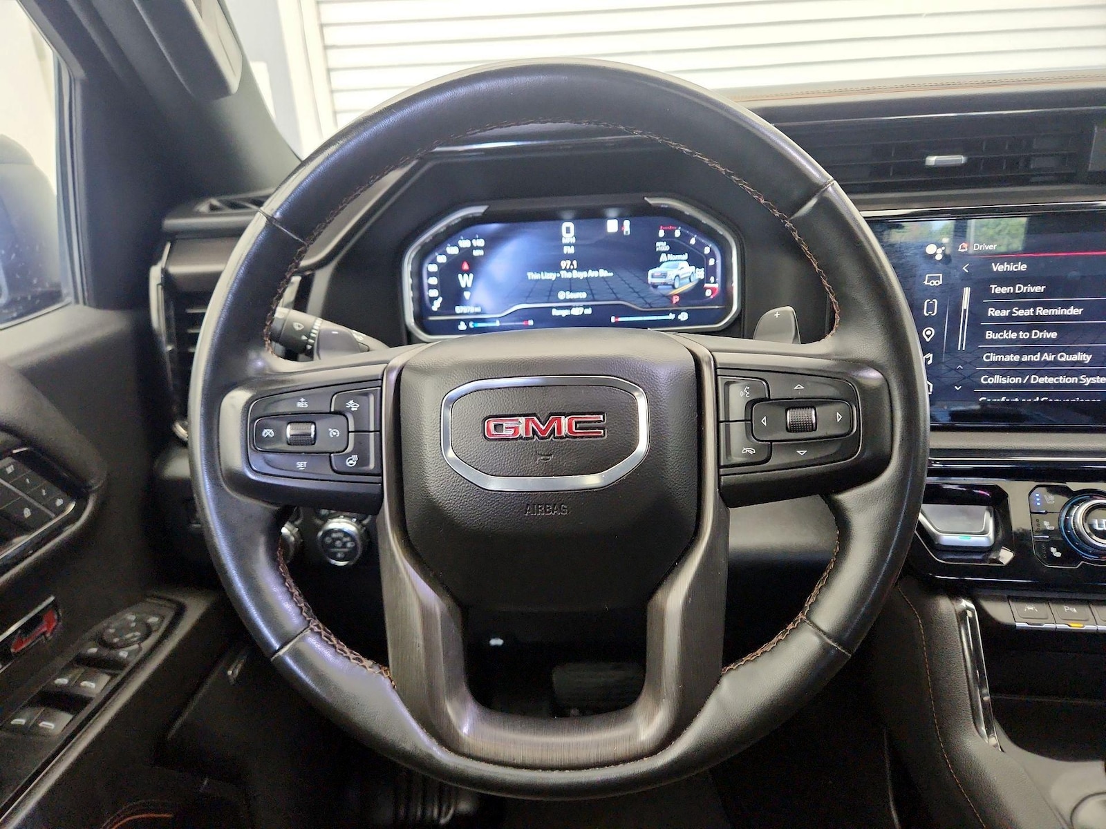 2023 GMC Sierra 1500 AT4 - Photo 11