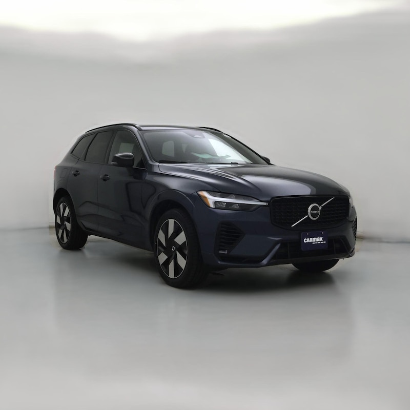 2024 Volvo XC60 Recharge PHEV T8 Plus Dark Theme