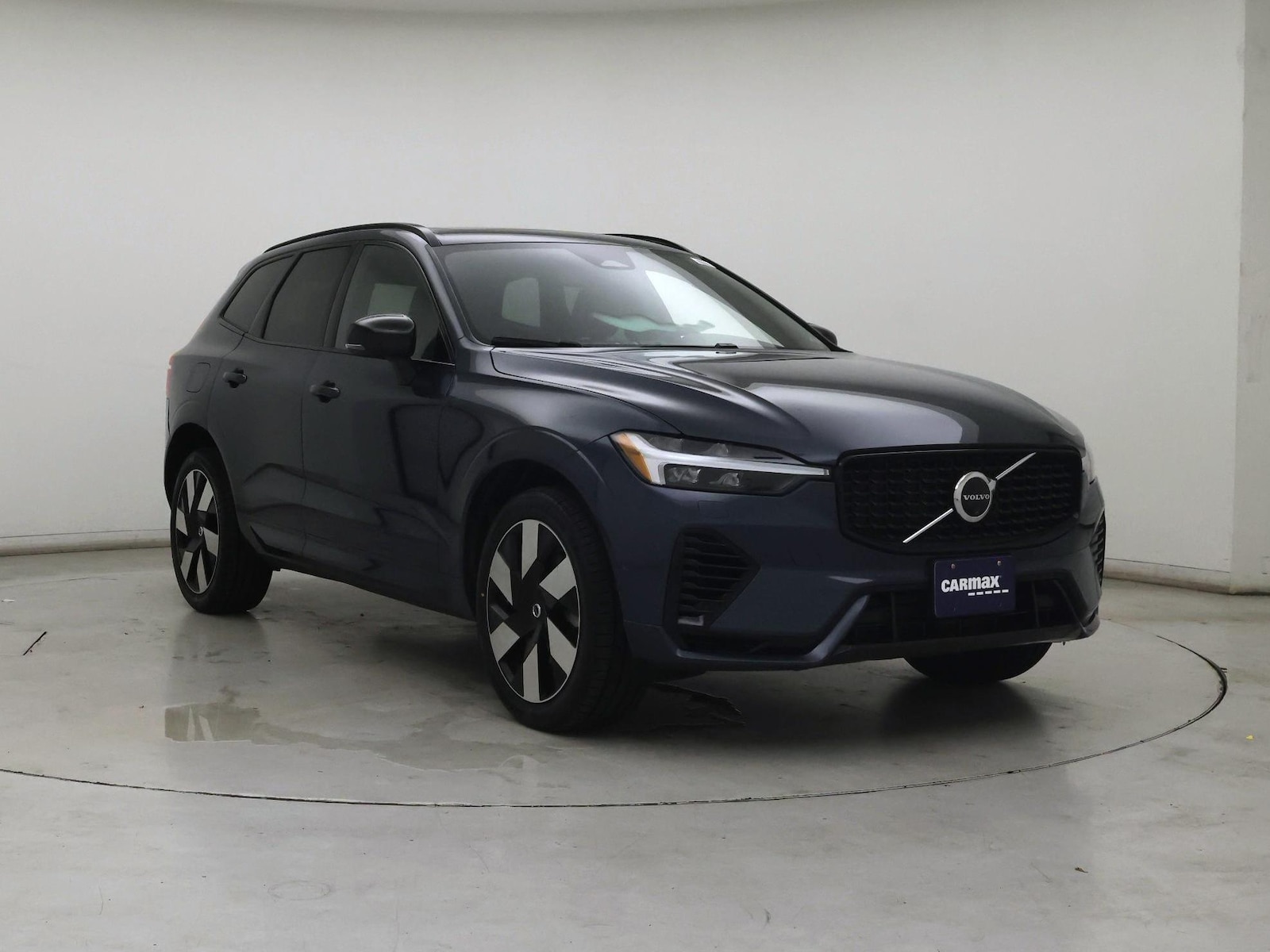 2024 Volvo XC60 Plus - Photo 2