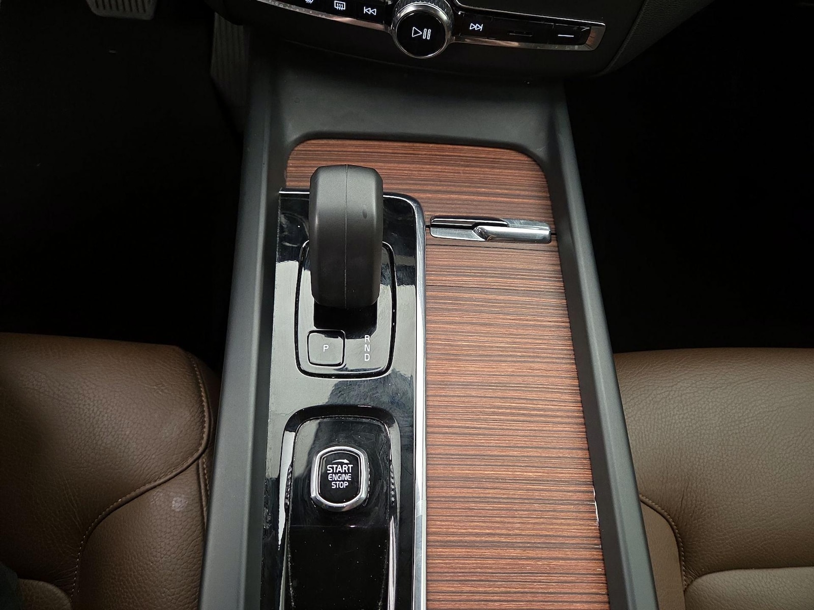2024 Volvo XC60 Plus - Photo 18