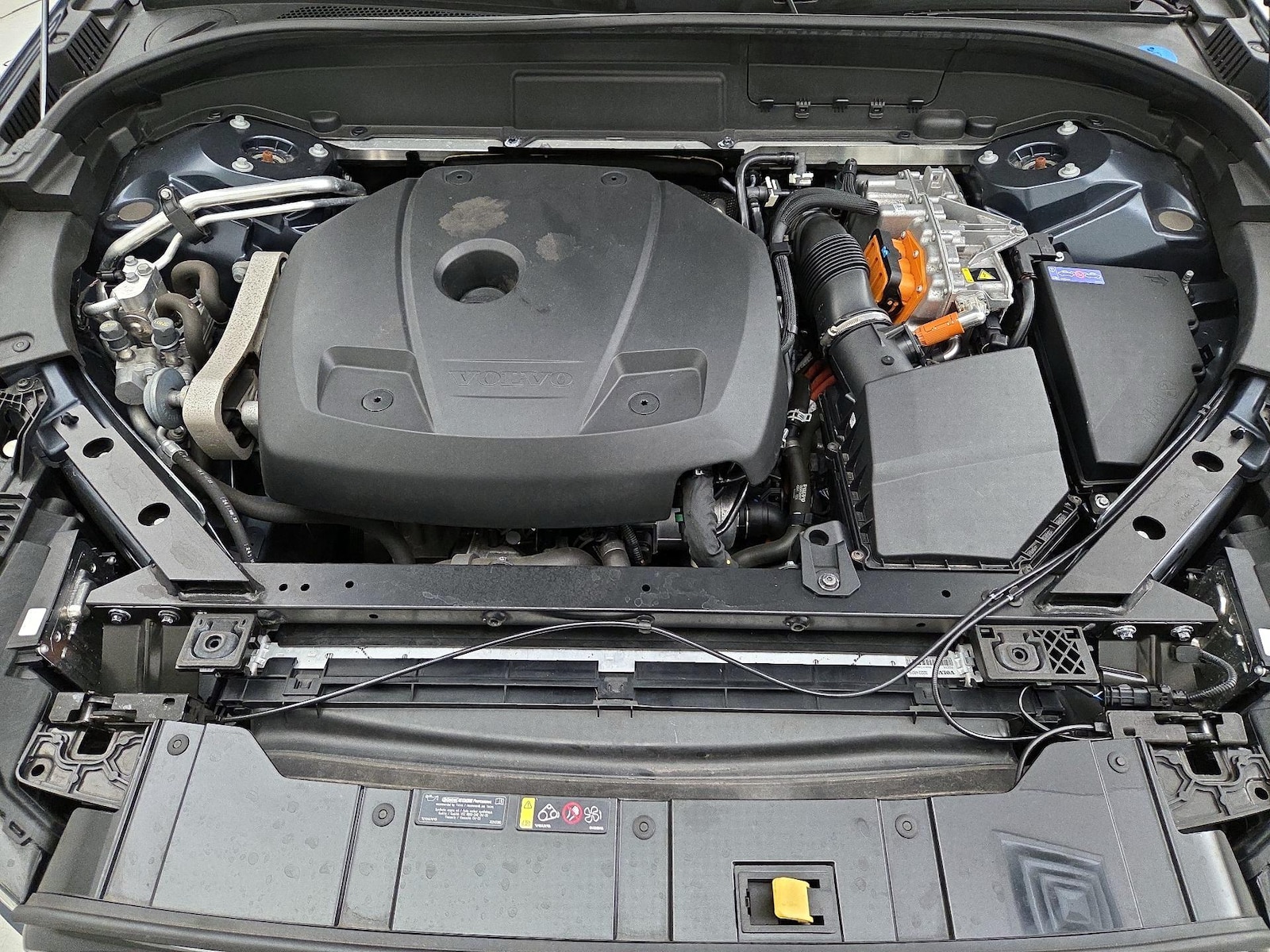 2024 Volvo XC60 Plus - Photo 23