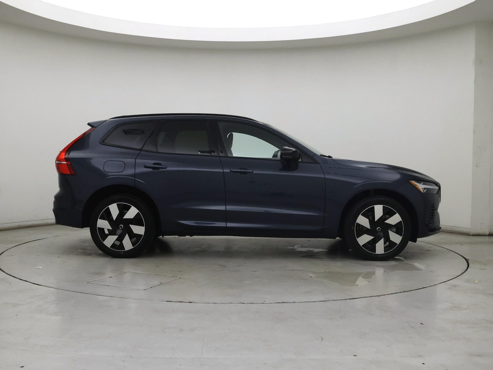 2024 Volvo XC60 Plus - Photo 8