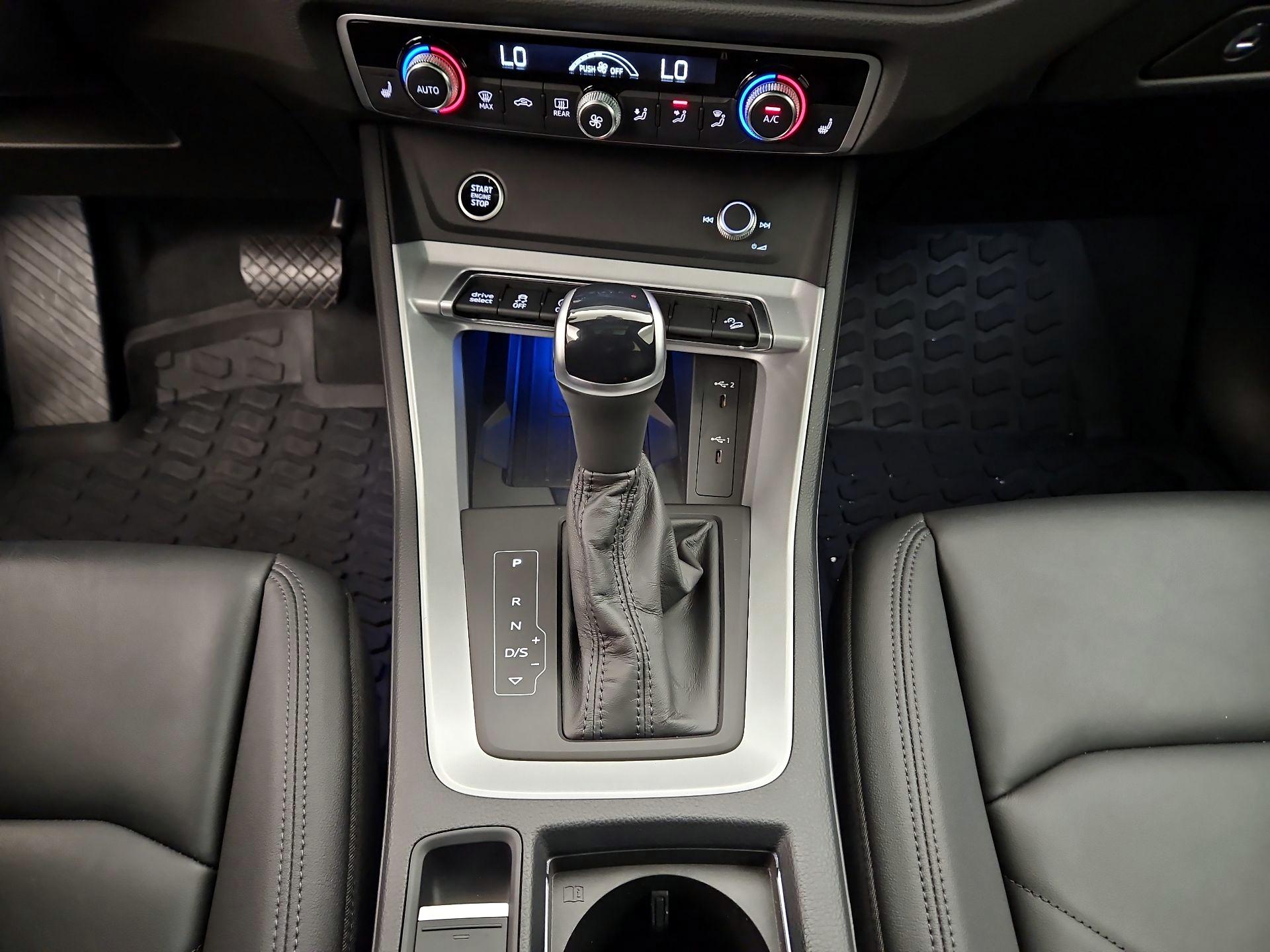 Thumbnail: 2024 Audi Q3 - 17