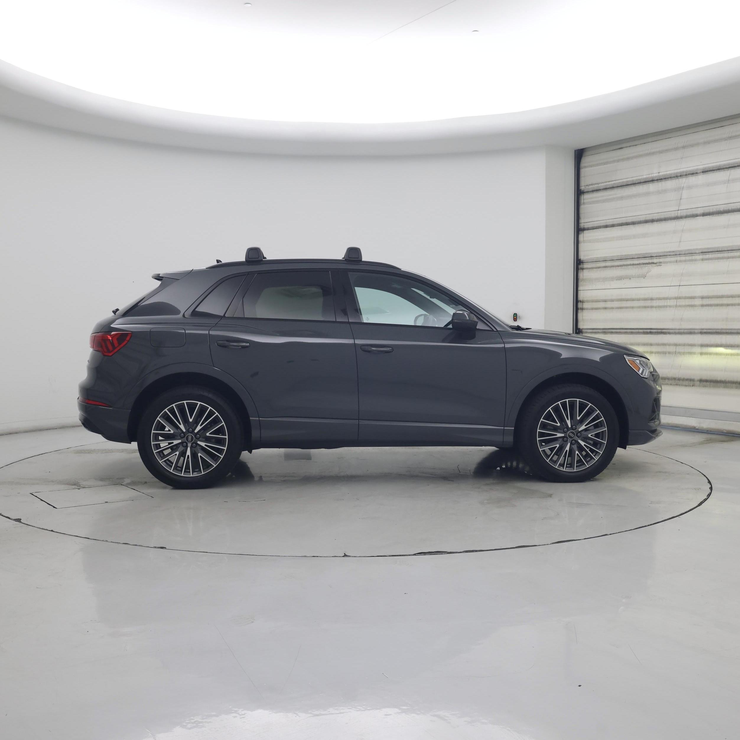 Thumbnail: 2024 Audi Q3 - 7