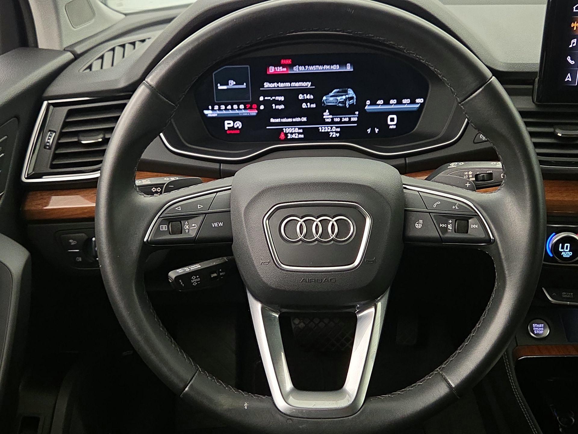 Thumbnail: 2023 Audi Q5 - 10