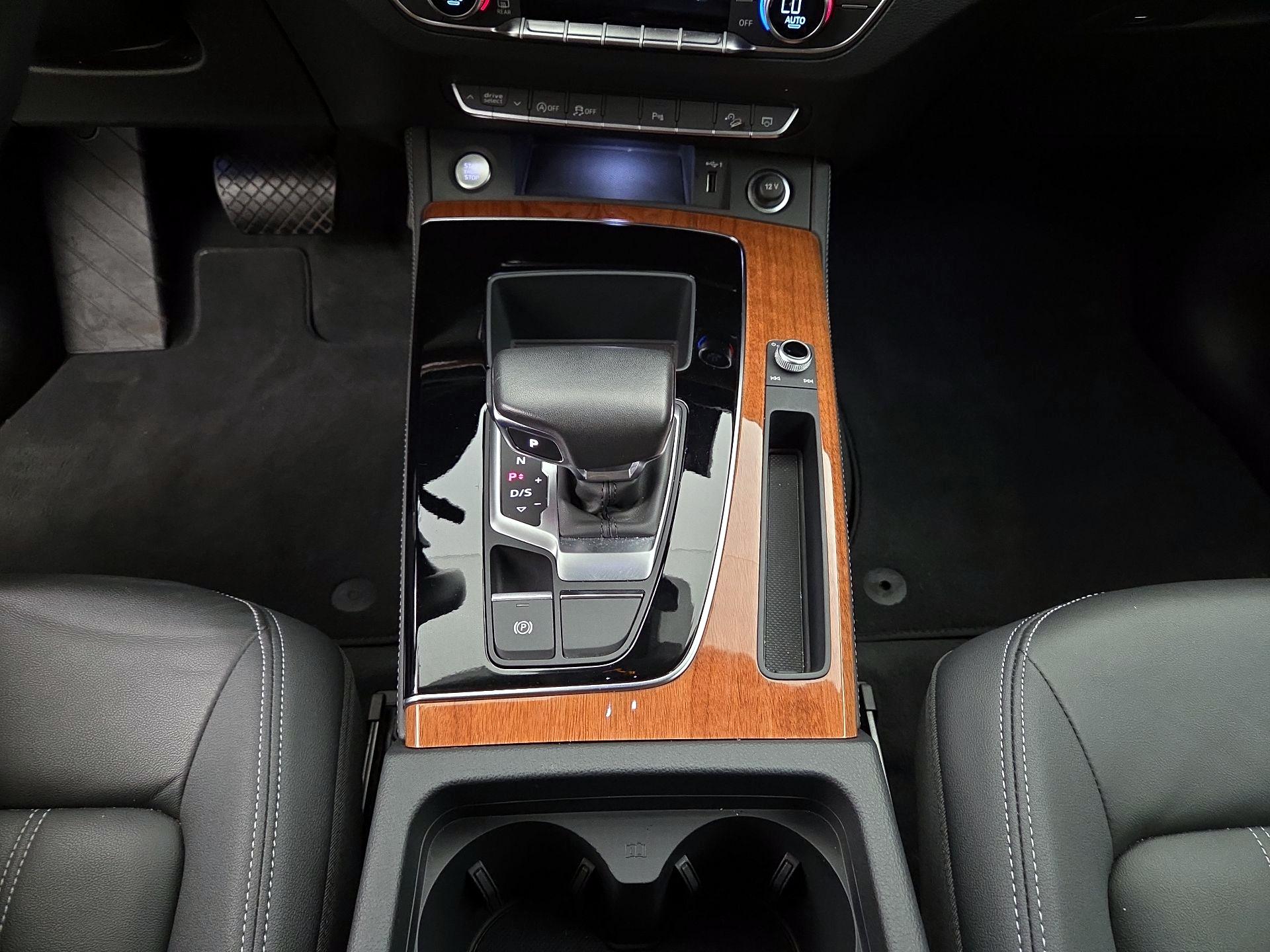 Thumbnail: 2023 Audi Q5 - 17
