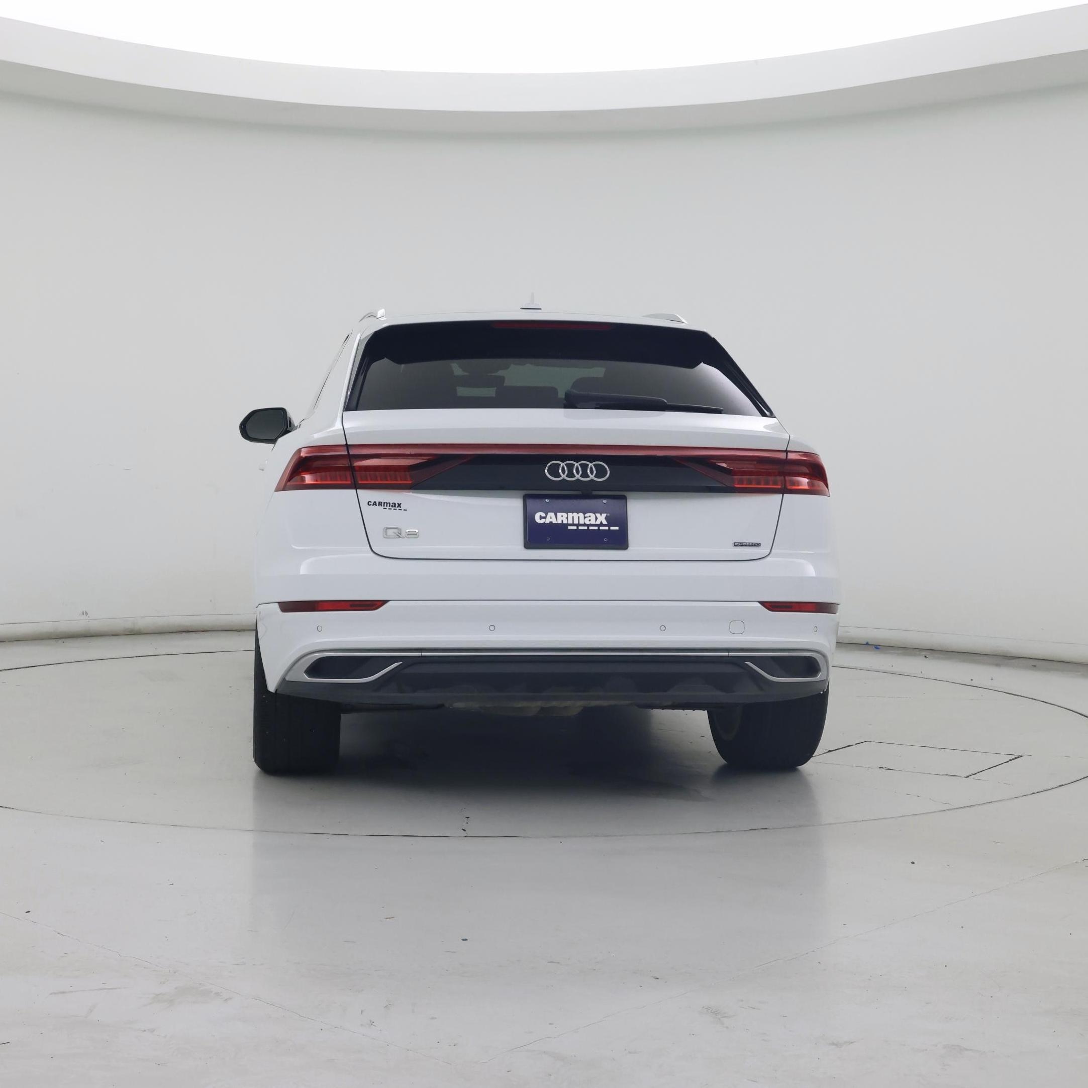 Thumbnail: 2023 Audi Q8 - 6