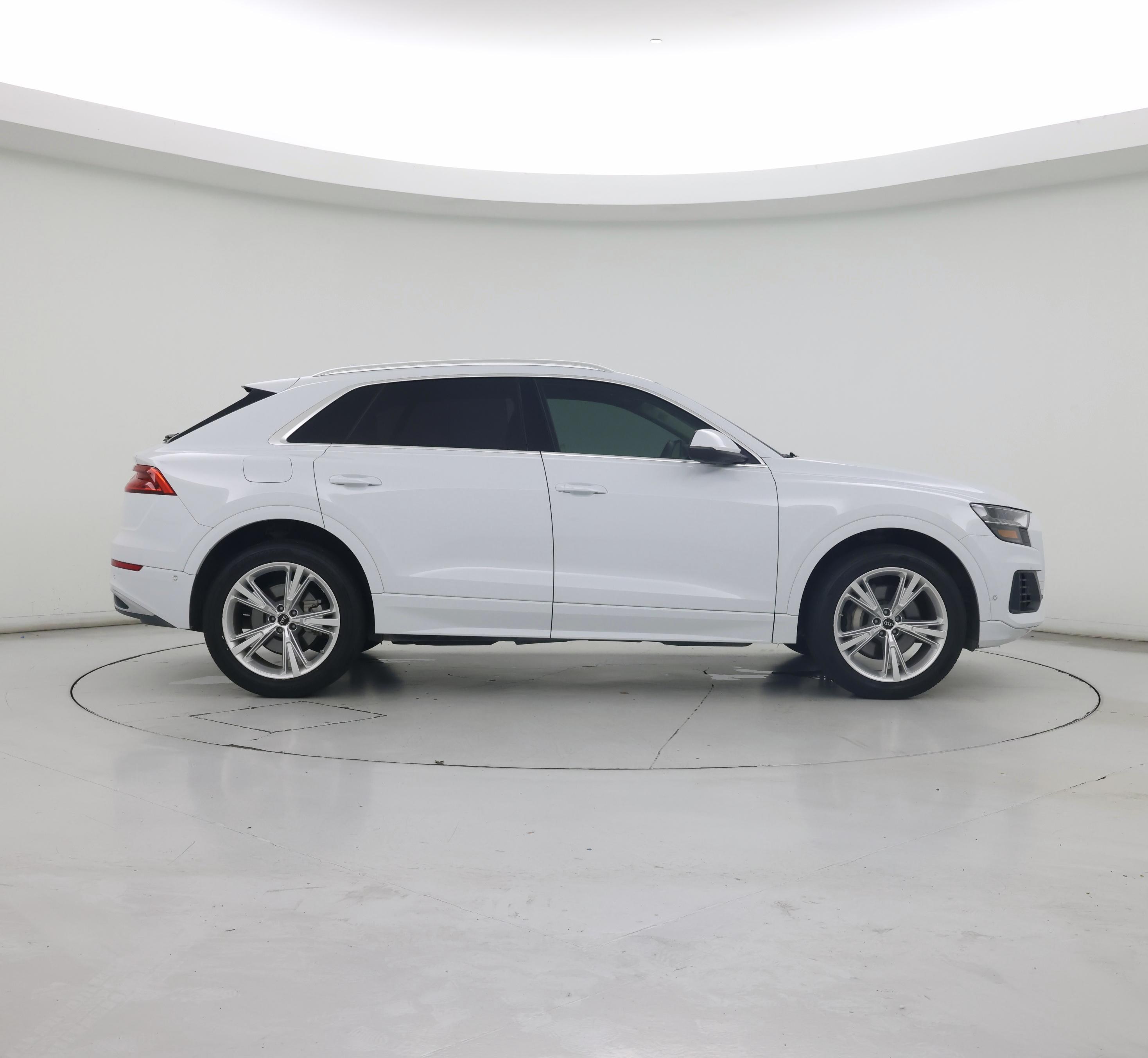 Thumbnail: 2023 Audi Q8 - 7