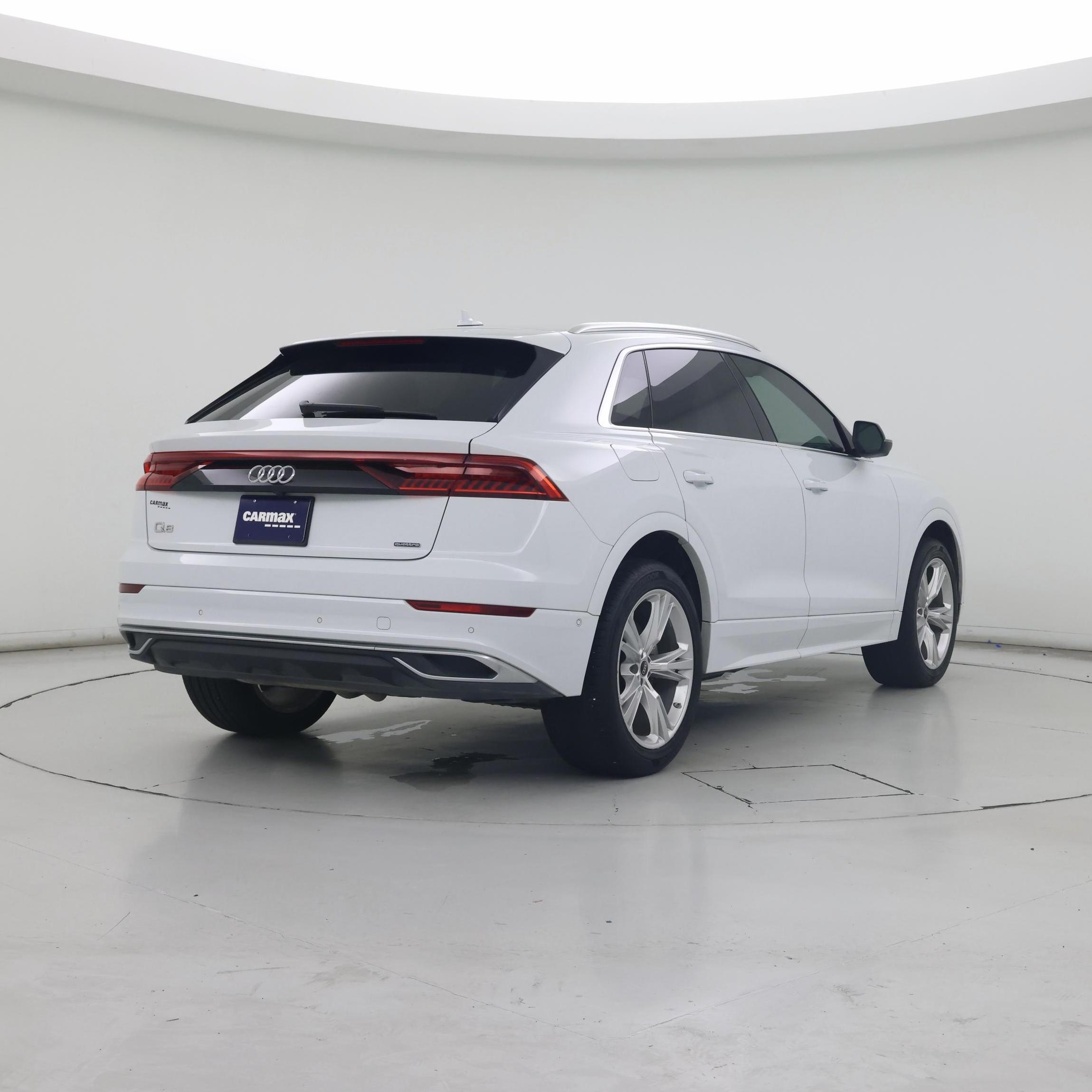 Thumbnail: 2023 Audi Q8 - 8