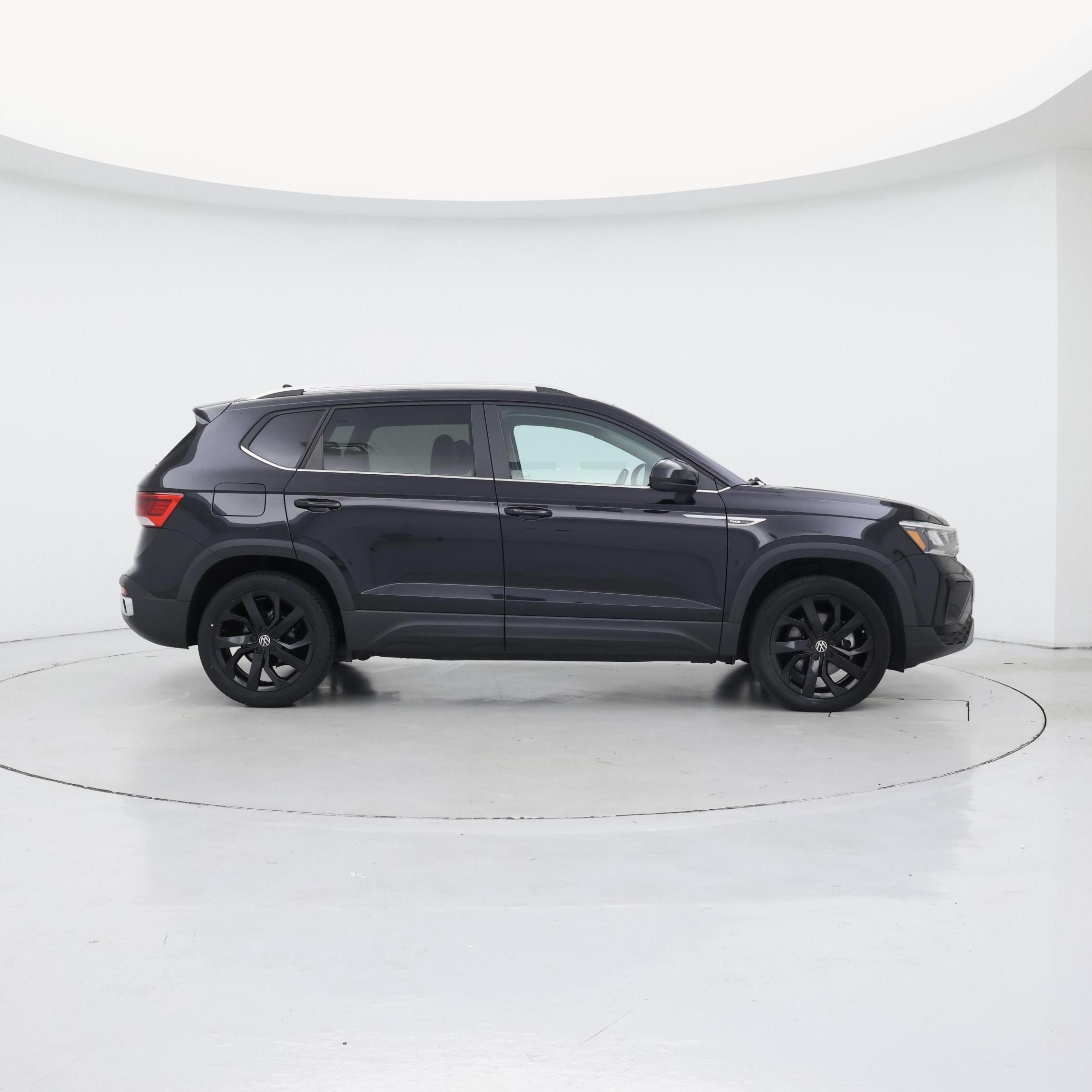 Thumbnail: 2023 Volkswagen Taos - 7