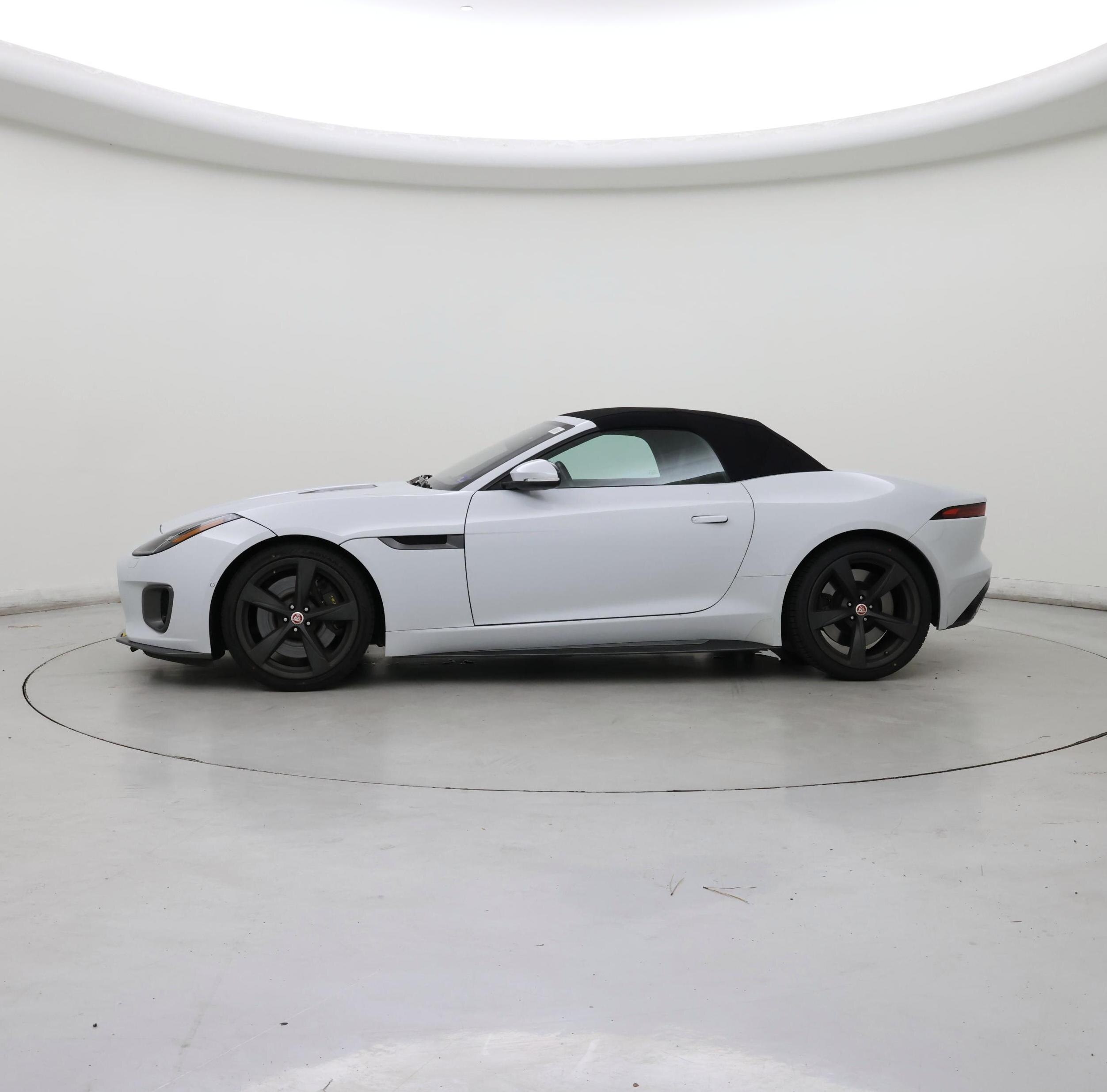 Thumbnail: 2018 Jaguar F-Type - 3