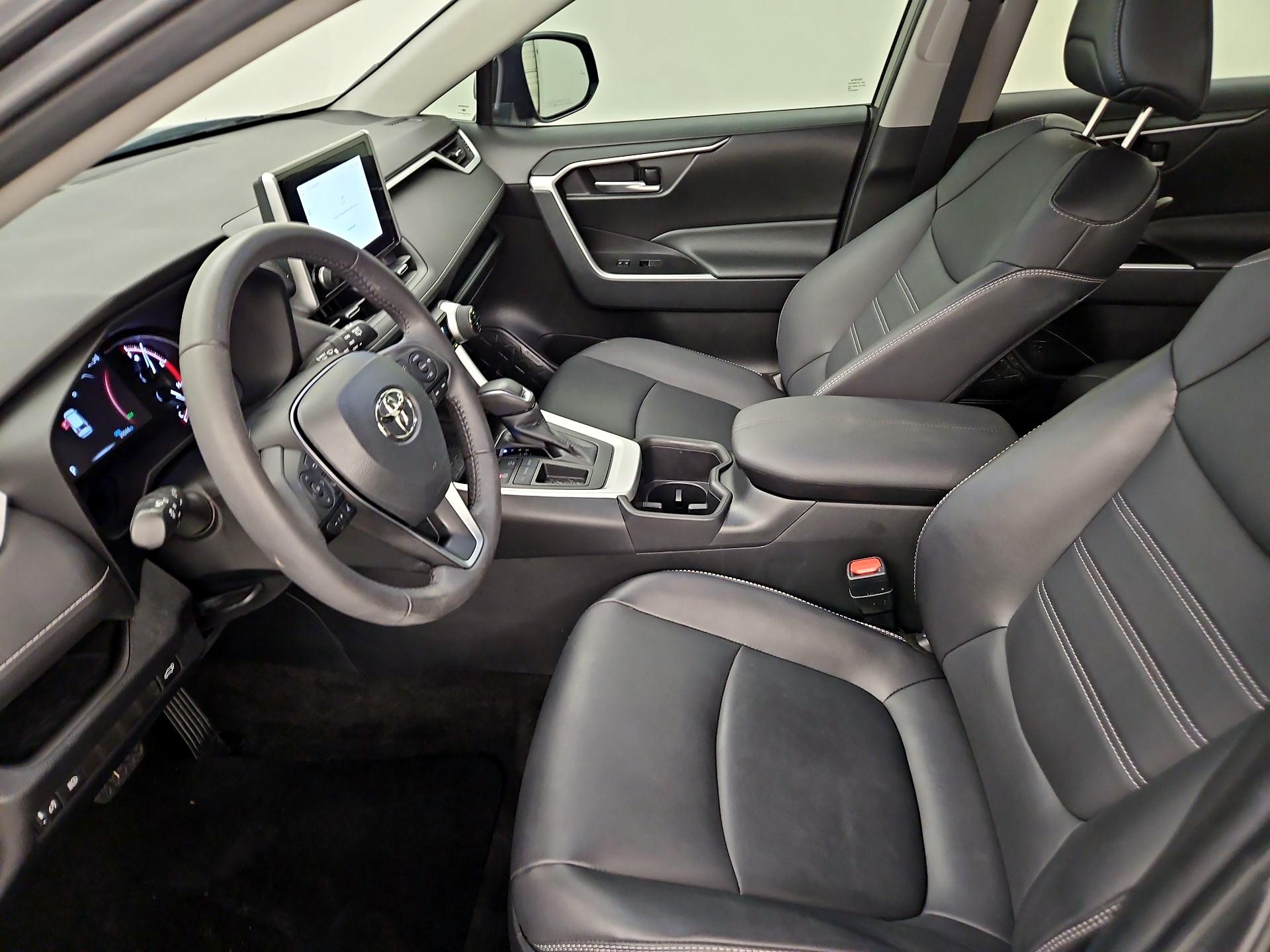 Thumbnail: 2023 Toyota RAV4 - 11