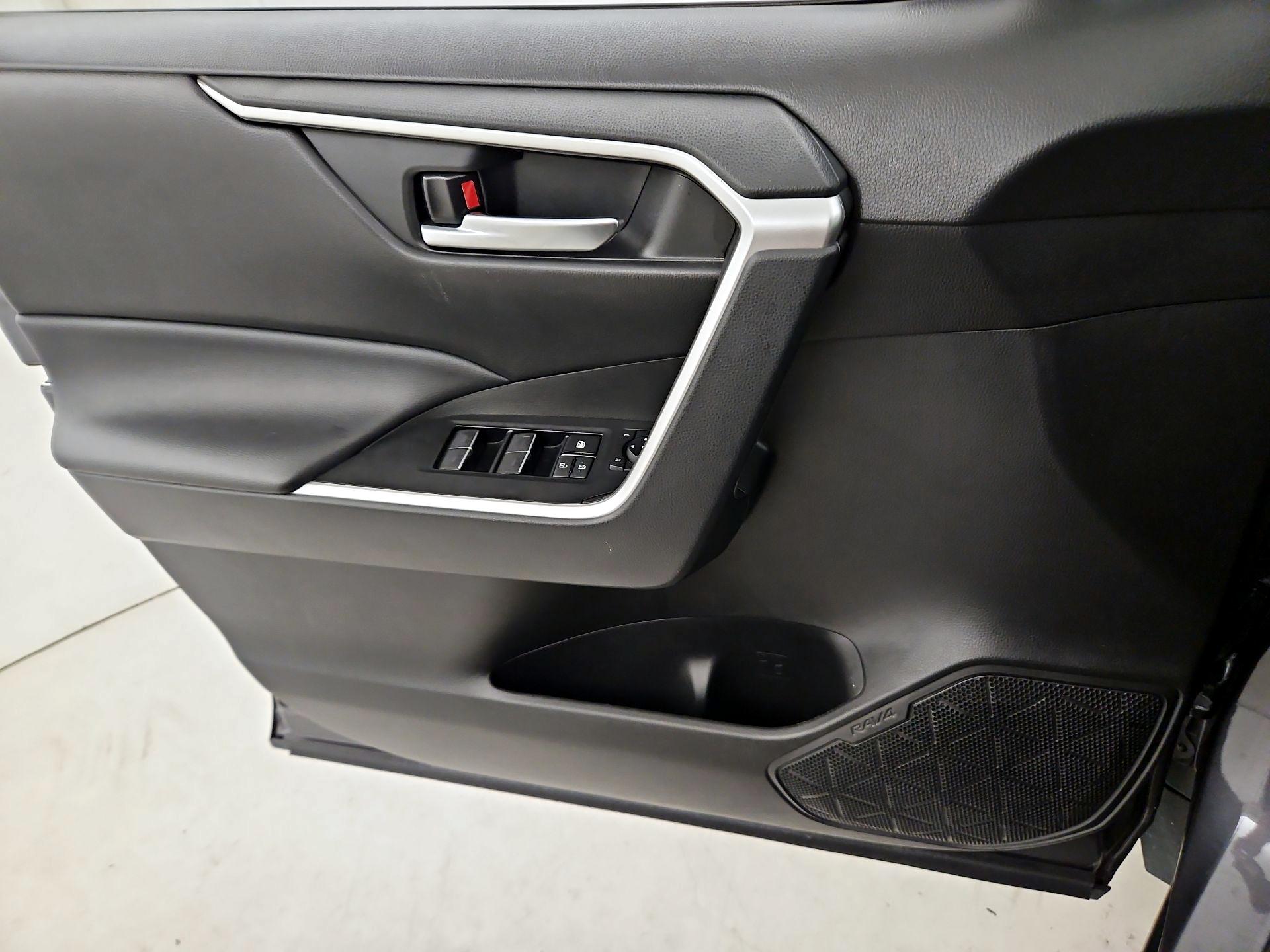Thumbnail: 2023 Toyota RAV4 - 12