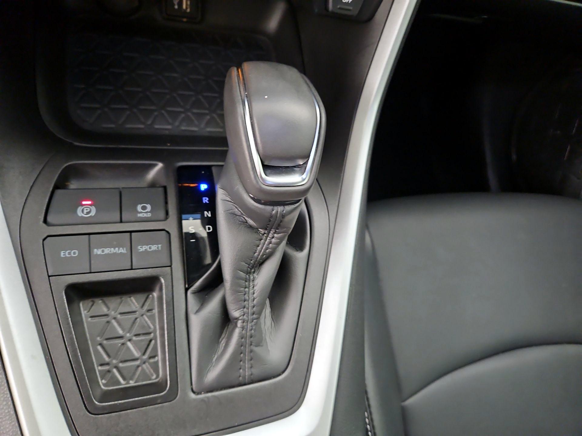 Thumbnail: 2023 Toyota RAV4 - 16