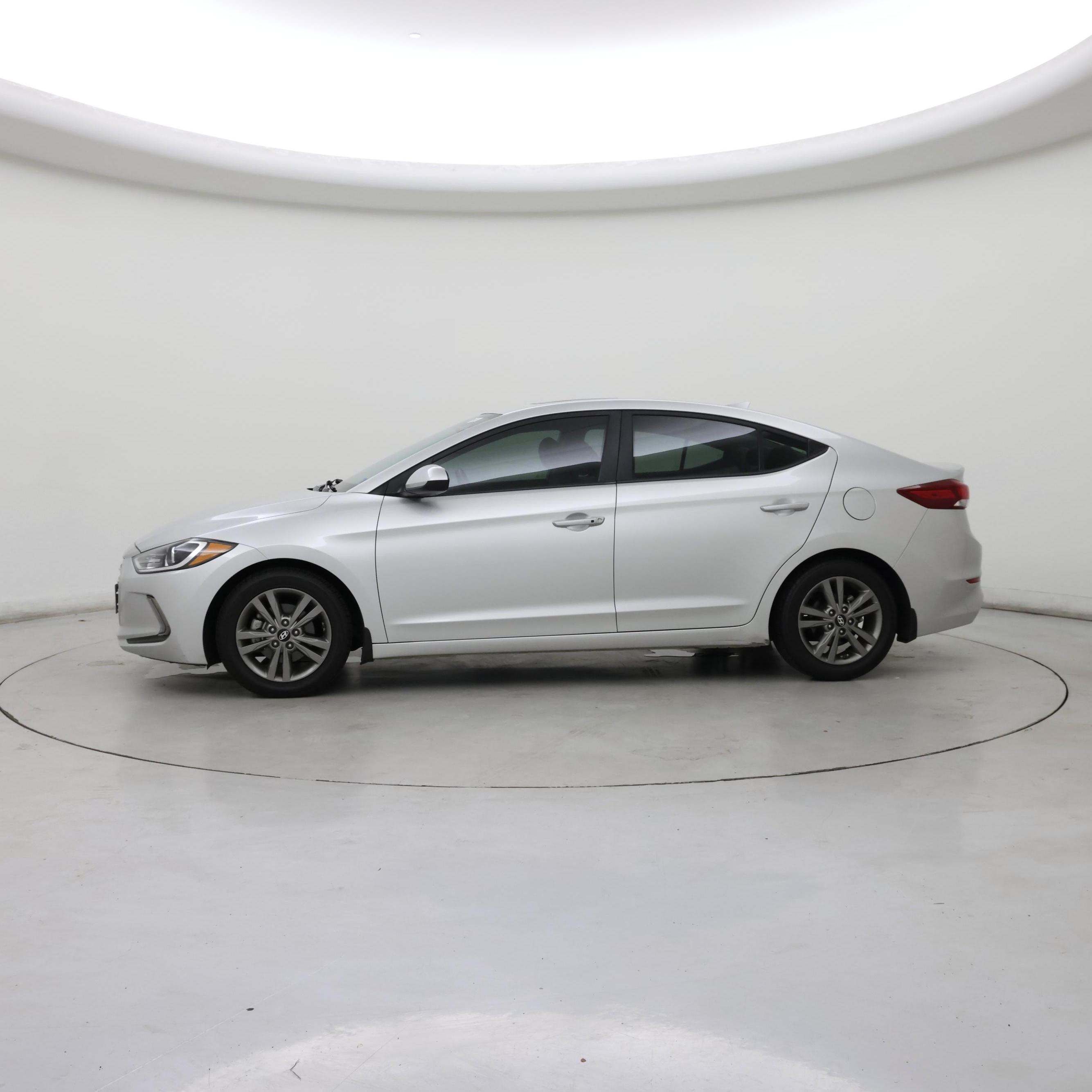 Thumbnail: 2018 Hyundai Elantra - 3