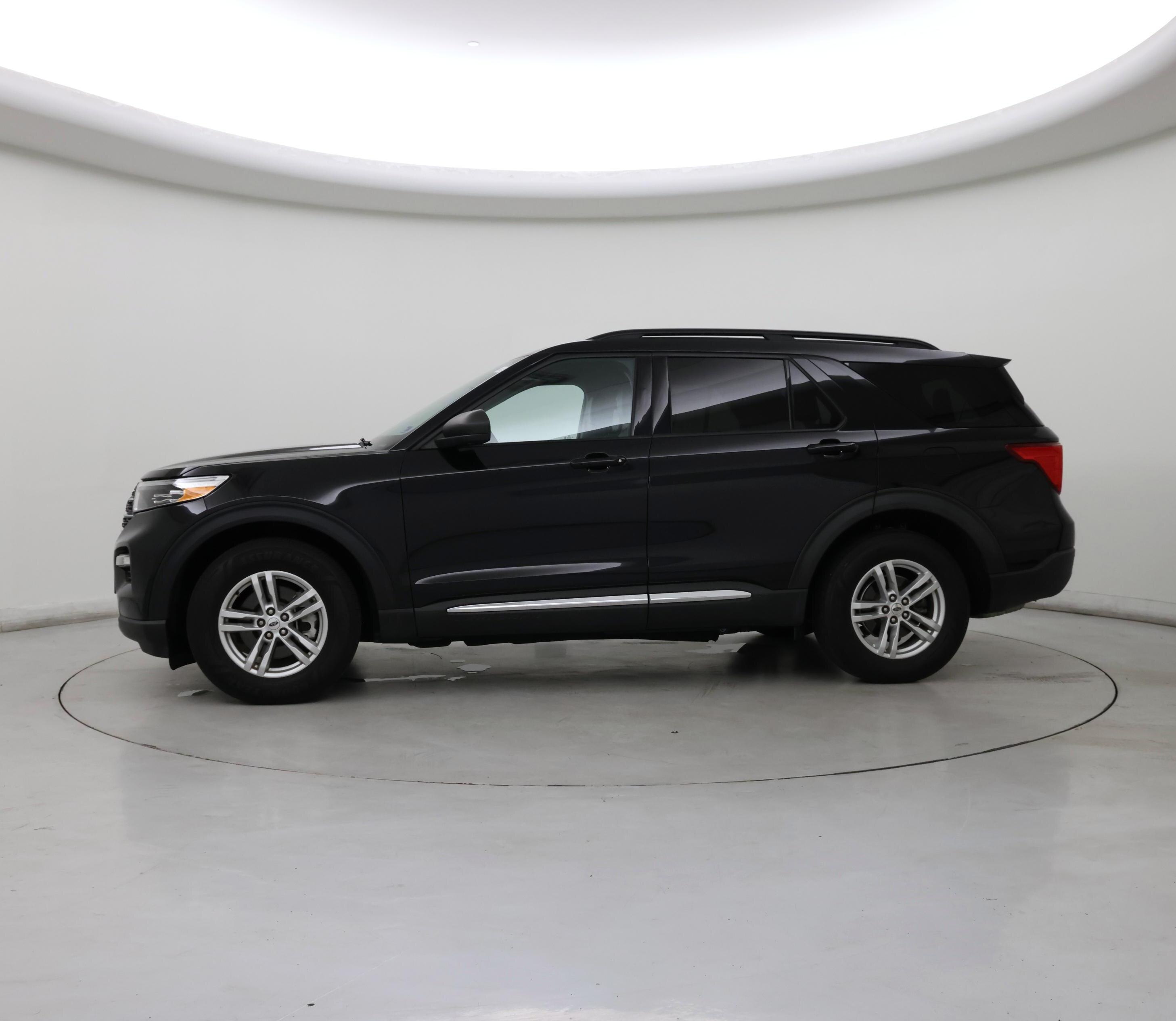 Thumbnail: 2021 Ford Explorer - 3