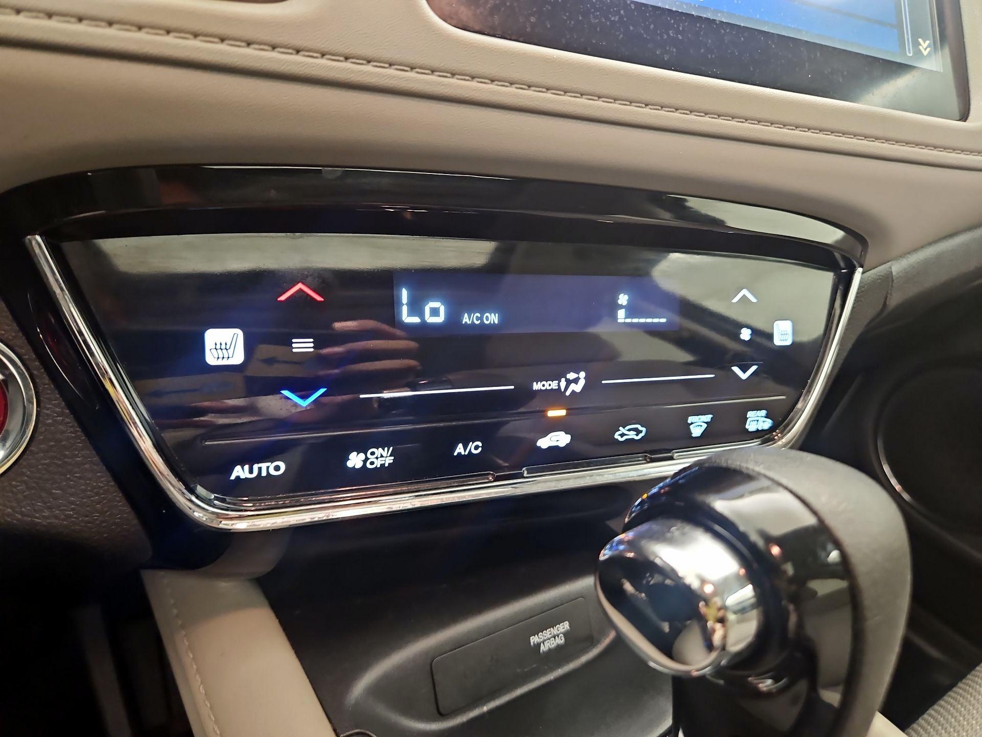 Thumbnail: 2016 Honda HR-V - 16