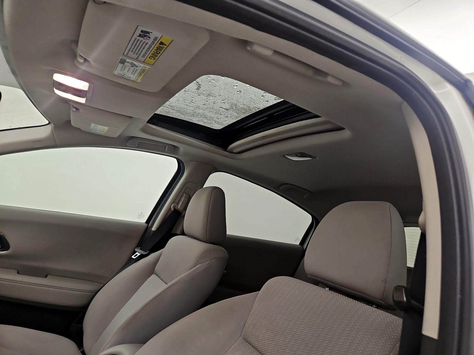 Thumbnail: 2016 Honda HR-V - 19
