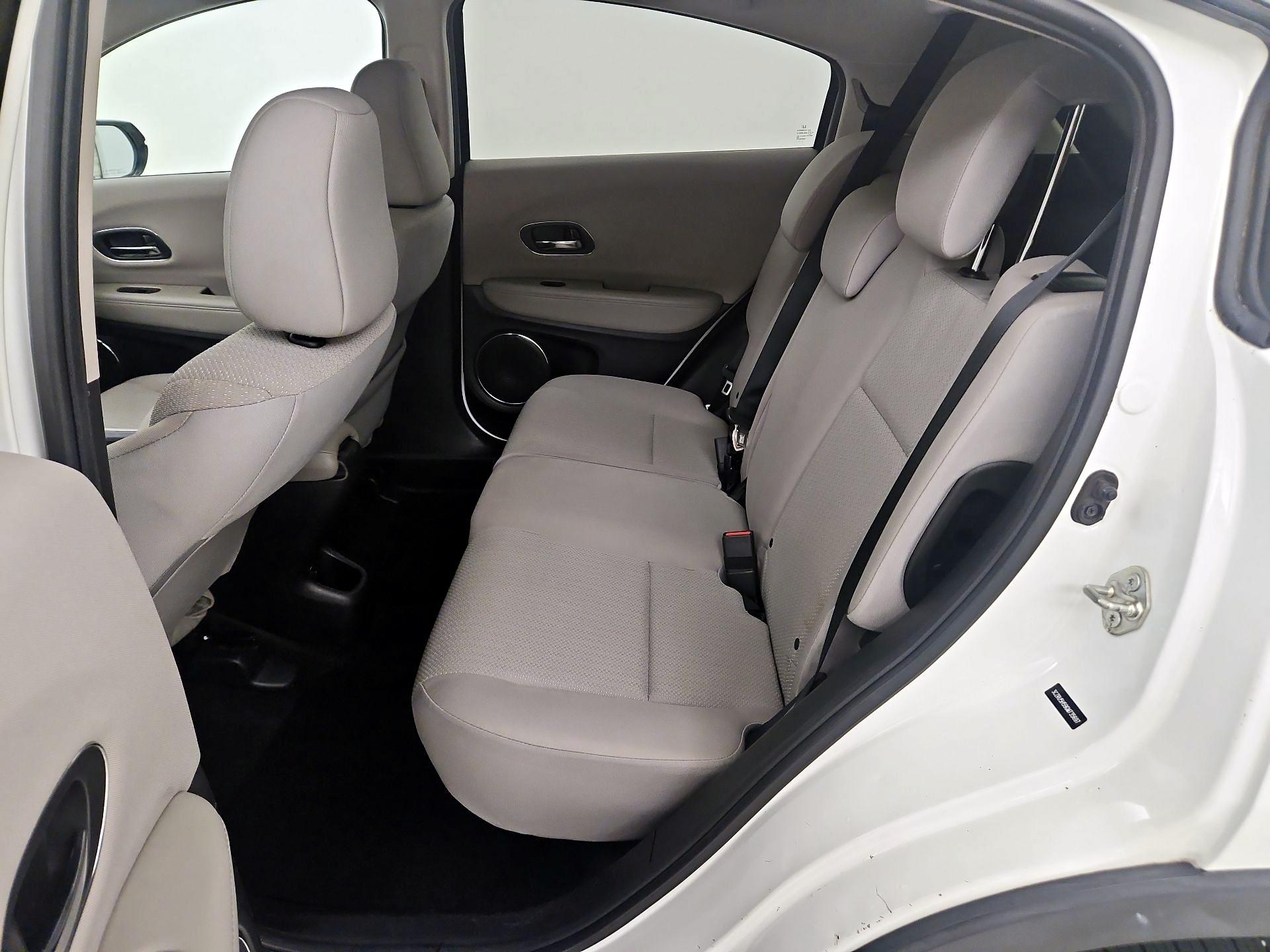 Thumbnail: 2016 Honda HR-V - 20