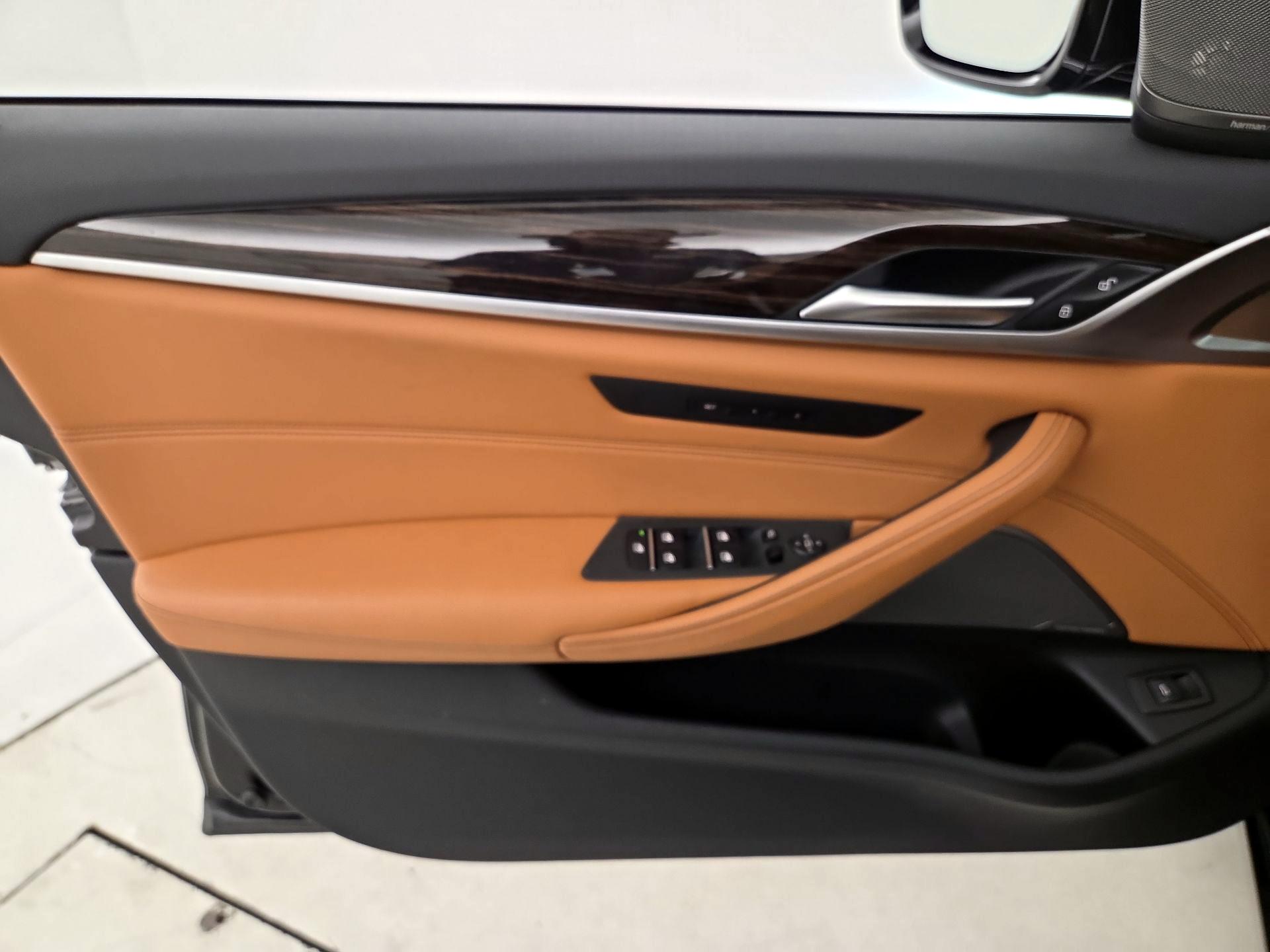 Thumbnail: 2022 BMW 5 Series - 12