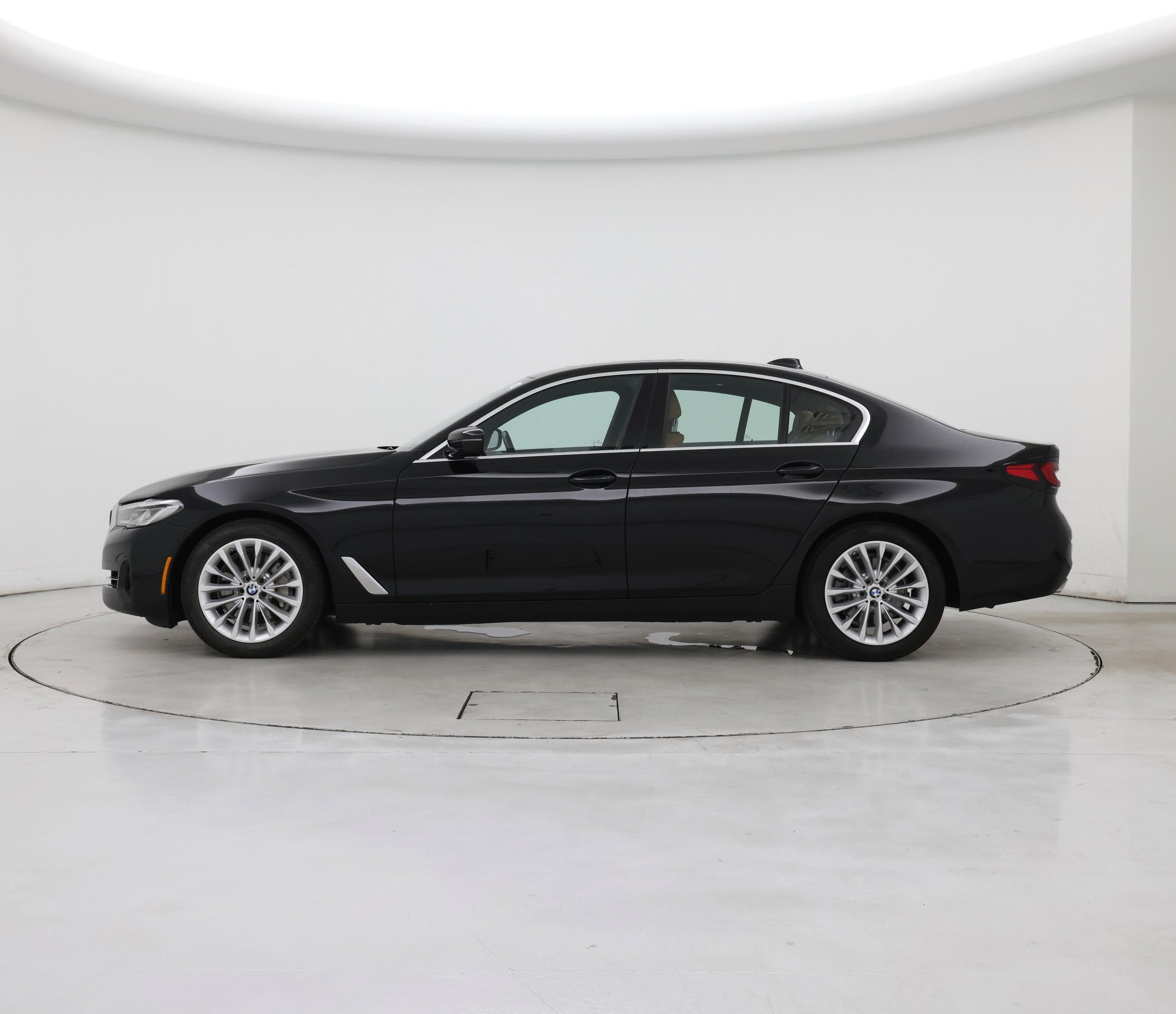 Thumbnail: 2022 BMW 5 Series - 3