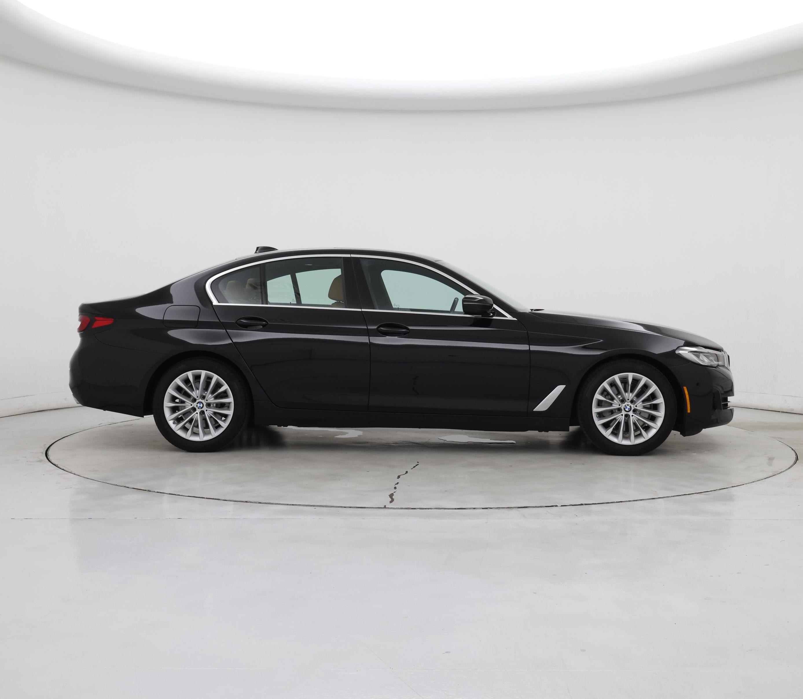 Thumbnail: 2022 BMW 5 Series - 7